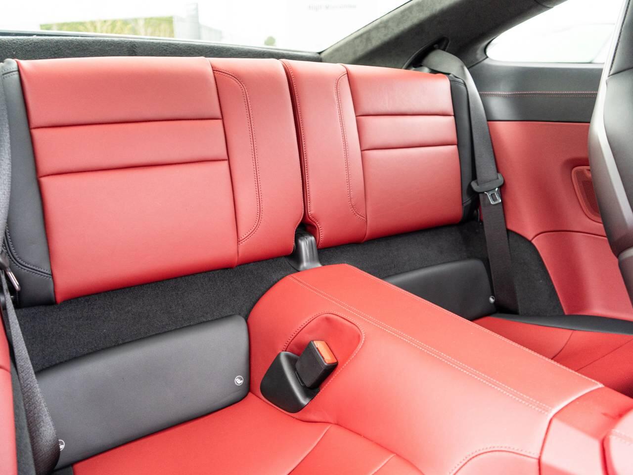 Porsche 911 view 47