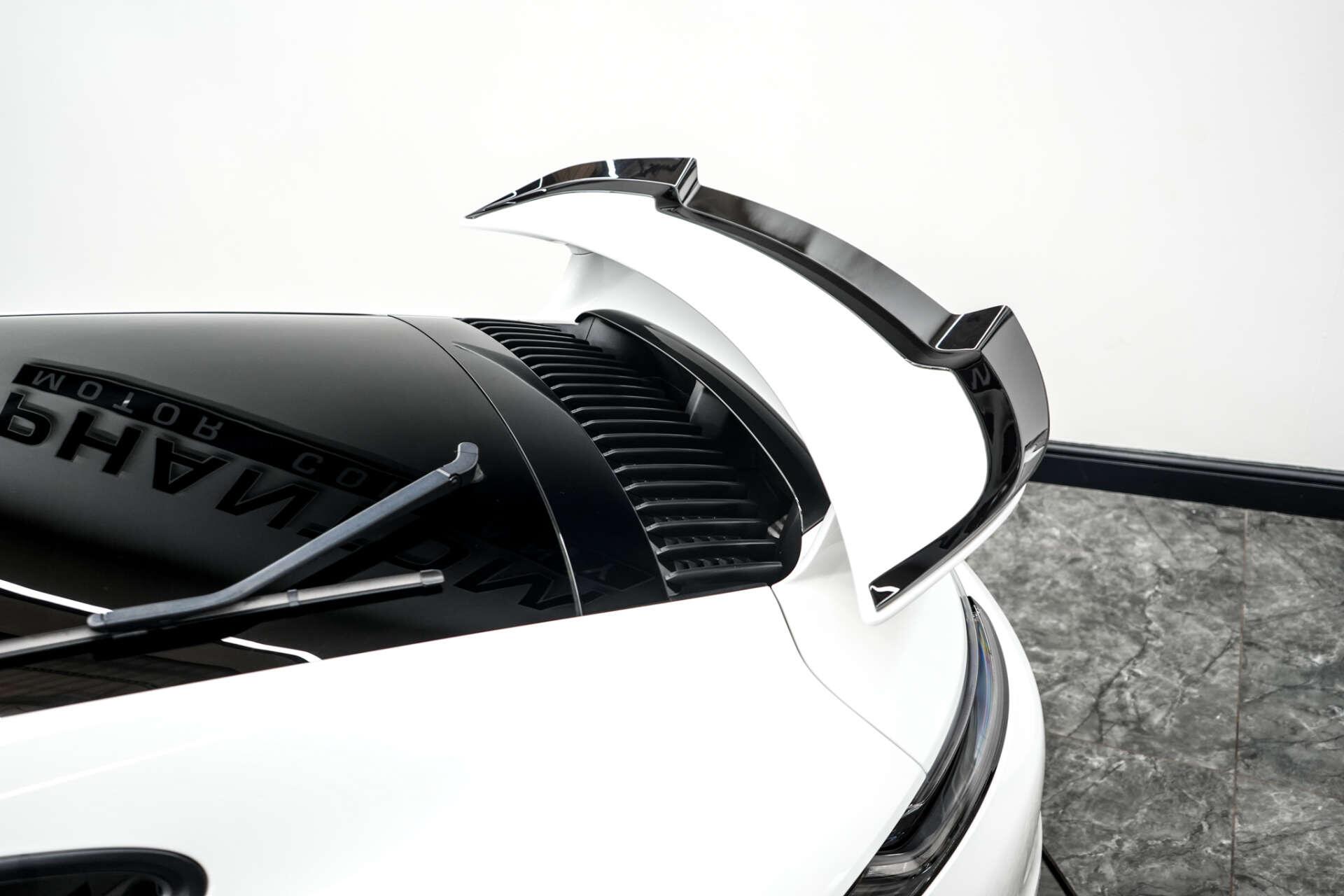 Porsche 911 view 9
