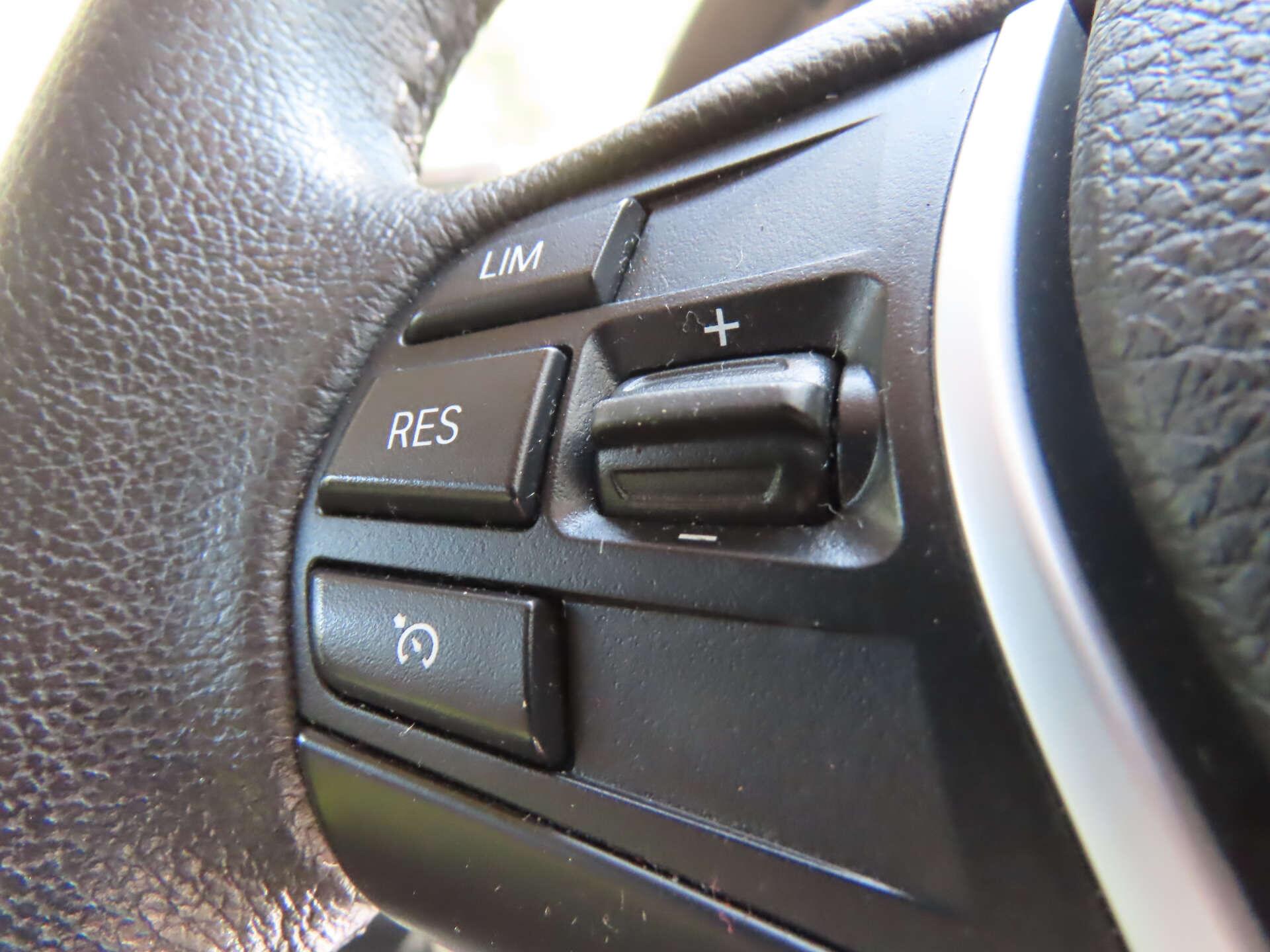 BMW 4 Series view 16