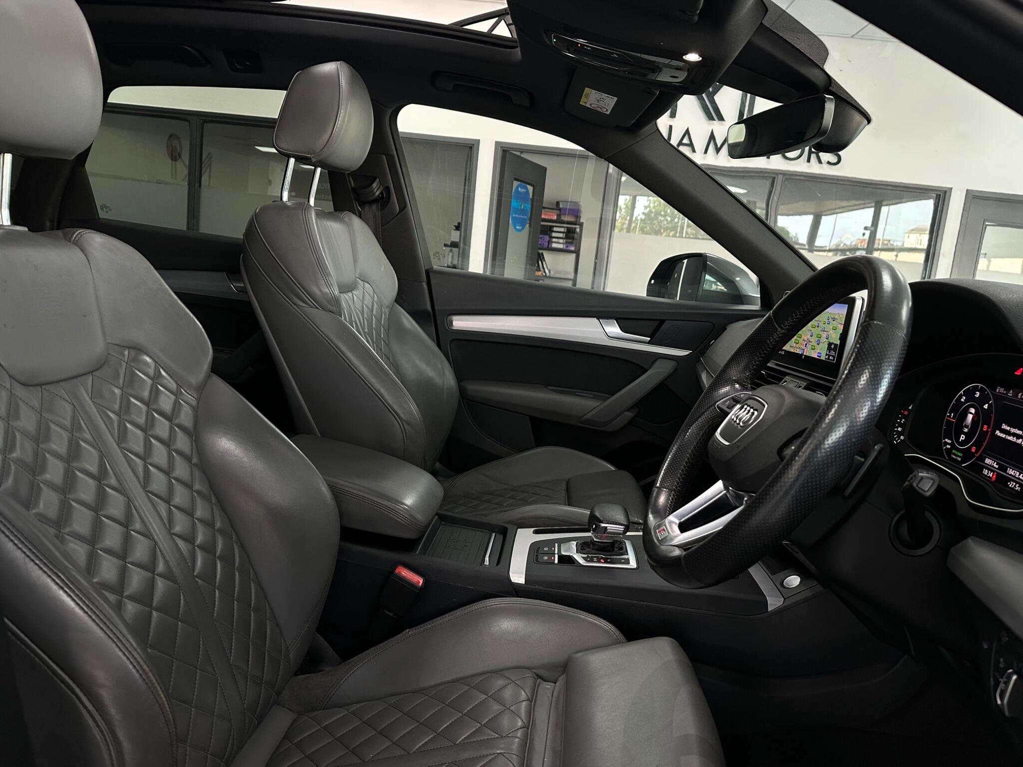 Audi Q5 view 22