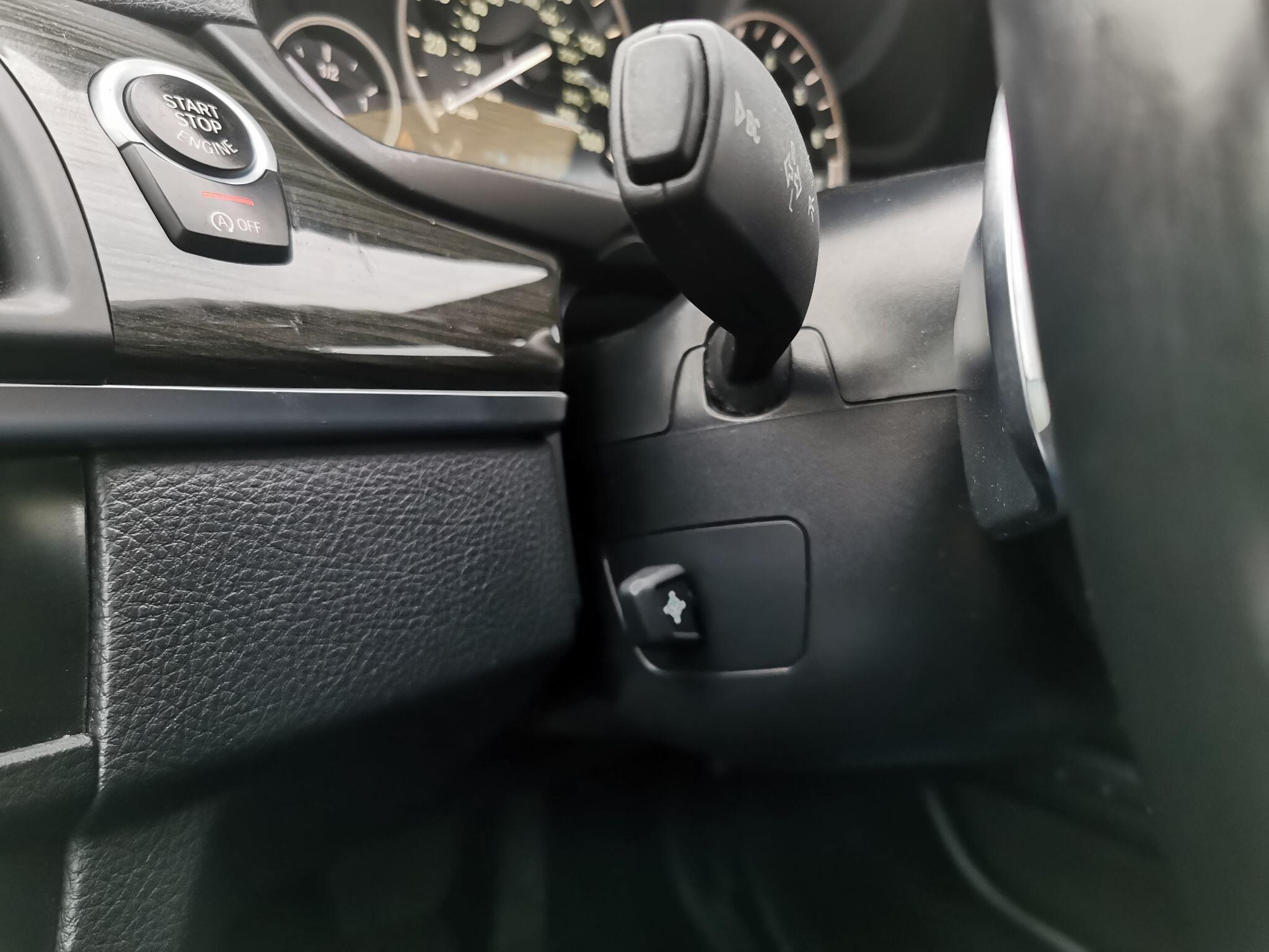 BMW 5 Series view 15