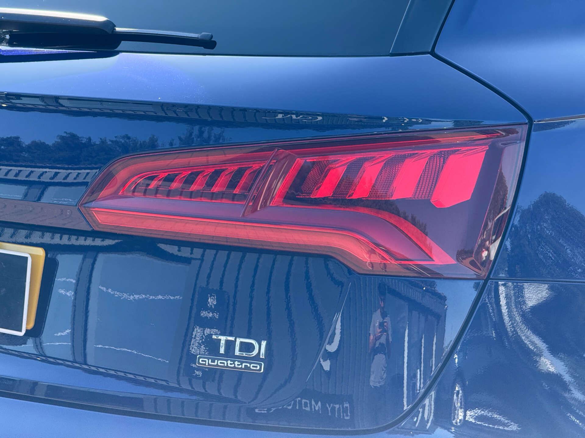 Audi Q5 view 21