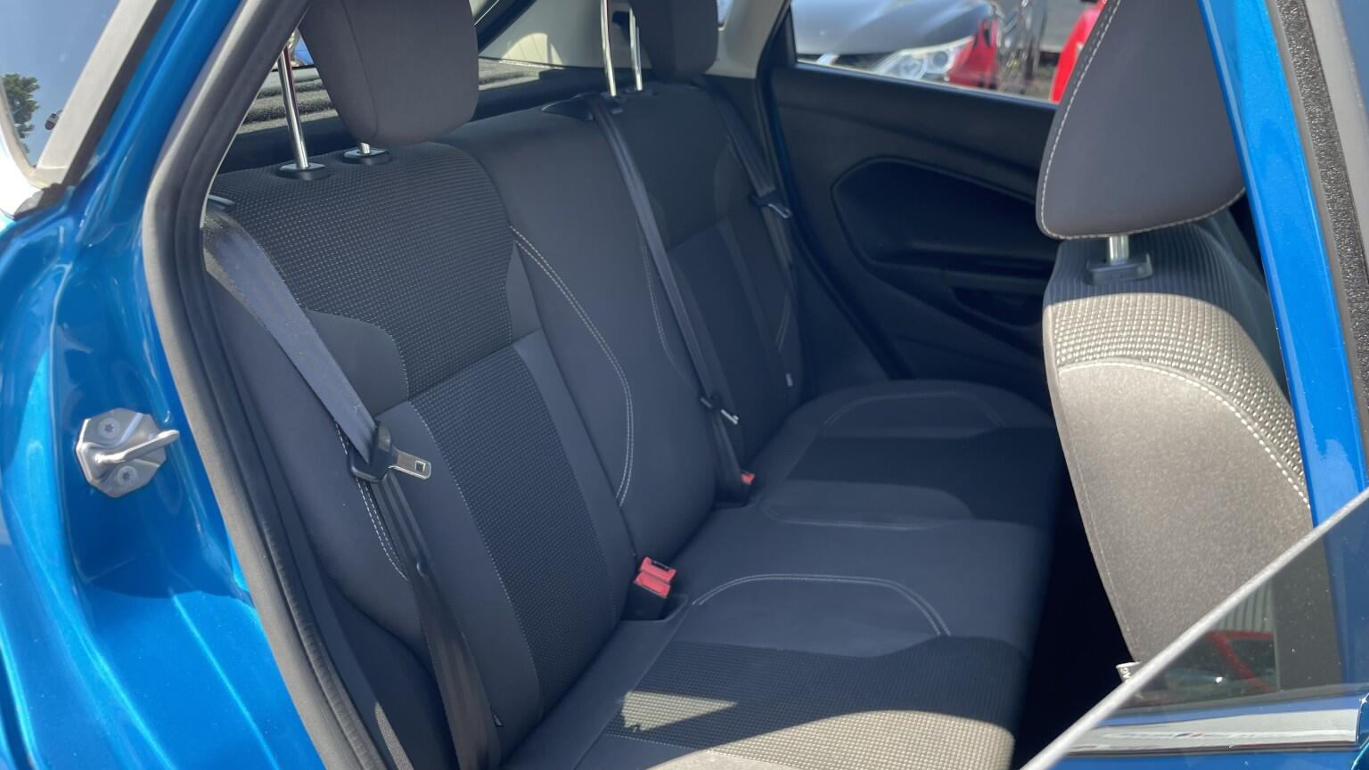Ford Fiesta view 24