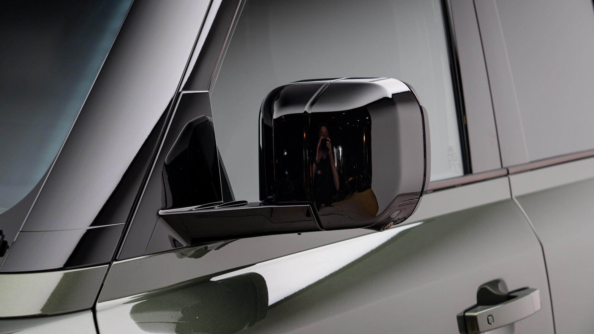 Land Rover Defender view 11