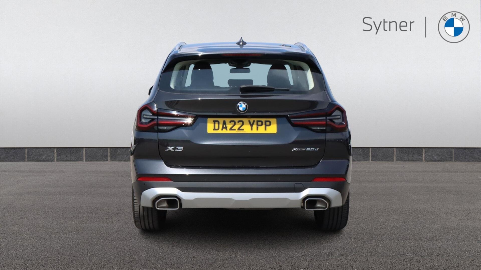 BMW X3 view 15
