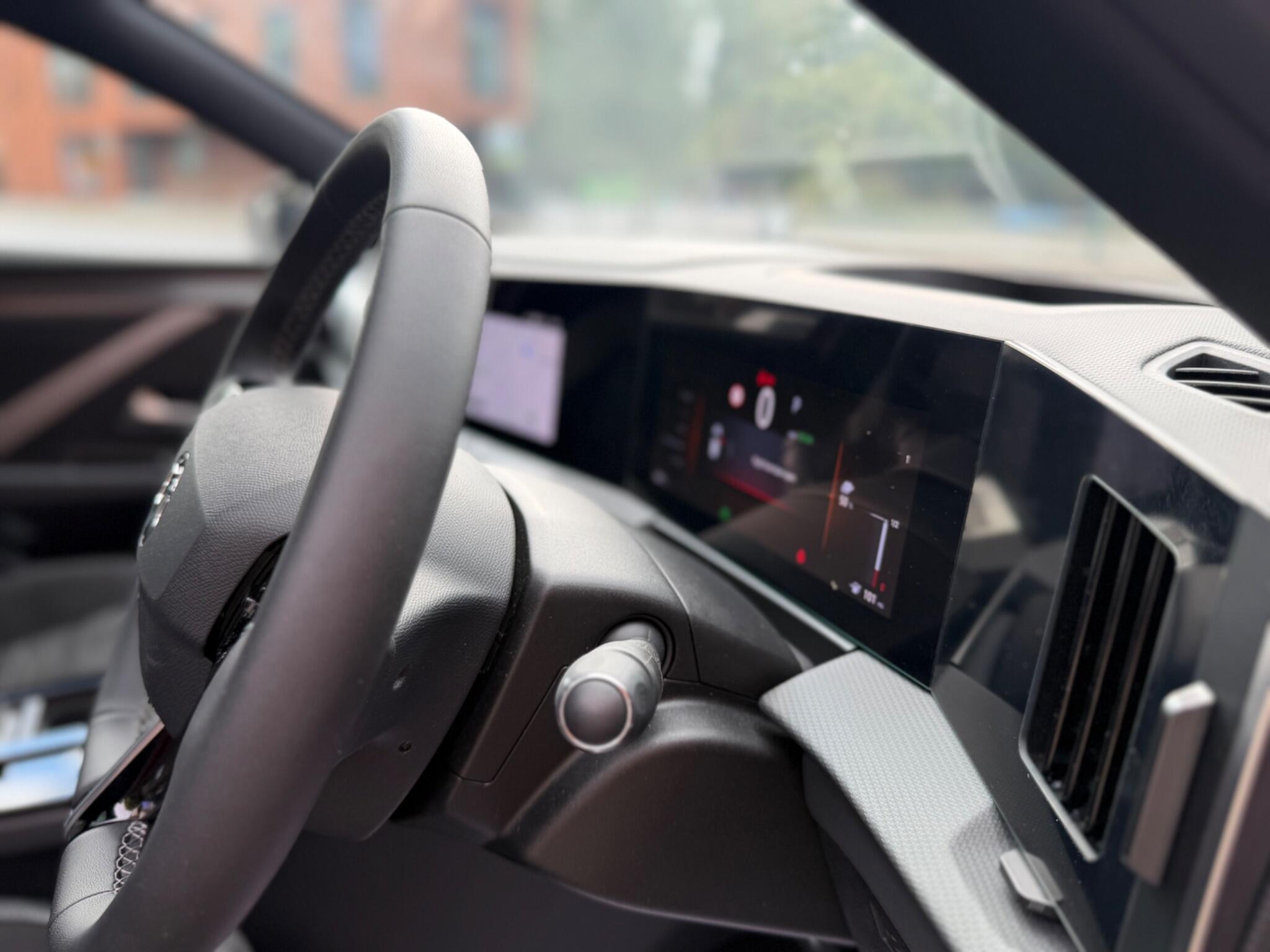 Vauxhall Astra Electric view 28