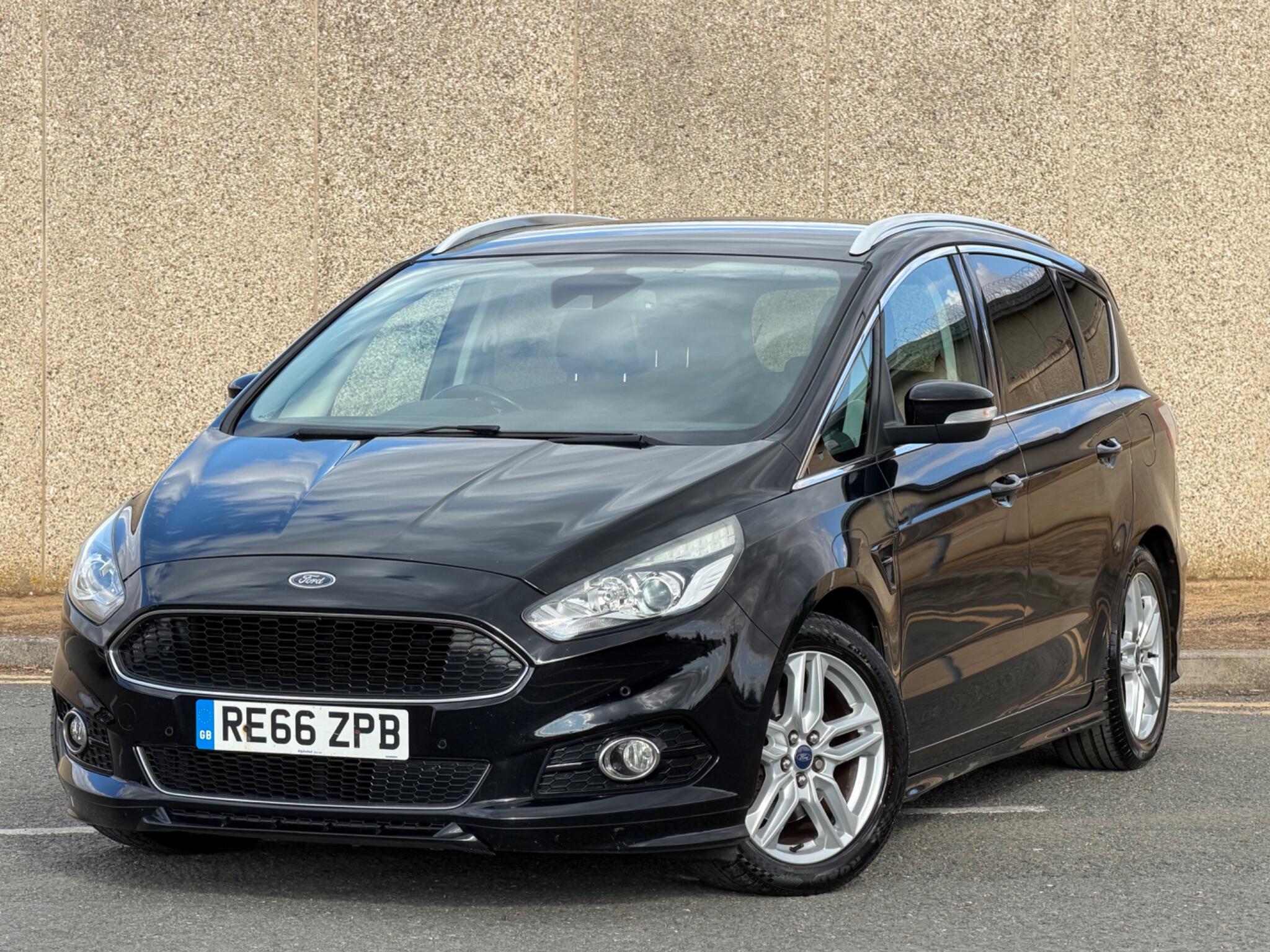 Ford S-Max view 6