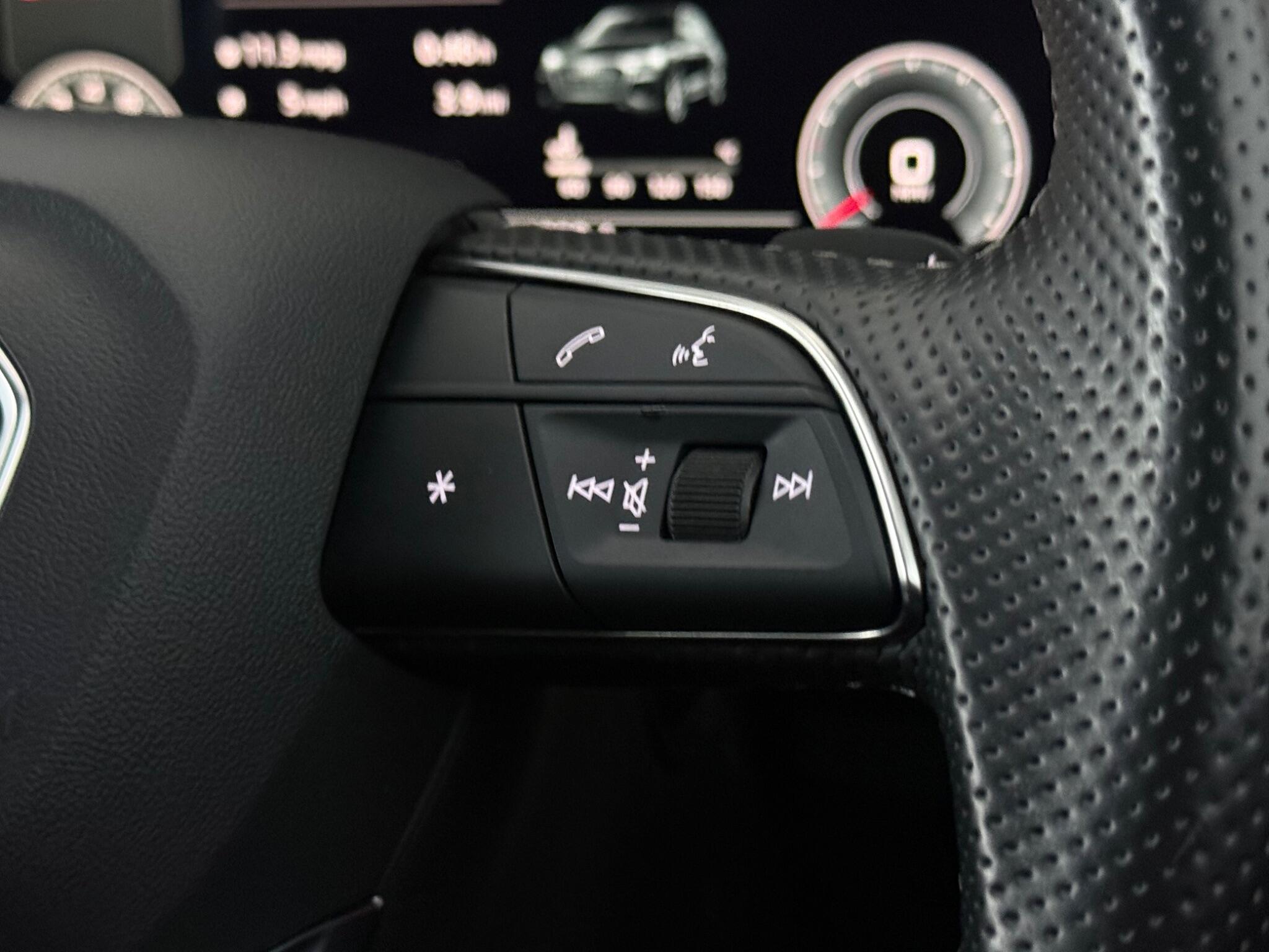 Audi Q5 view 17