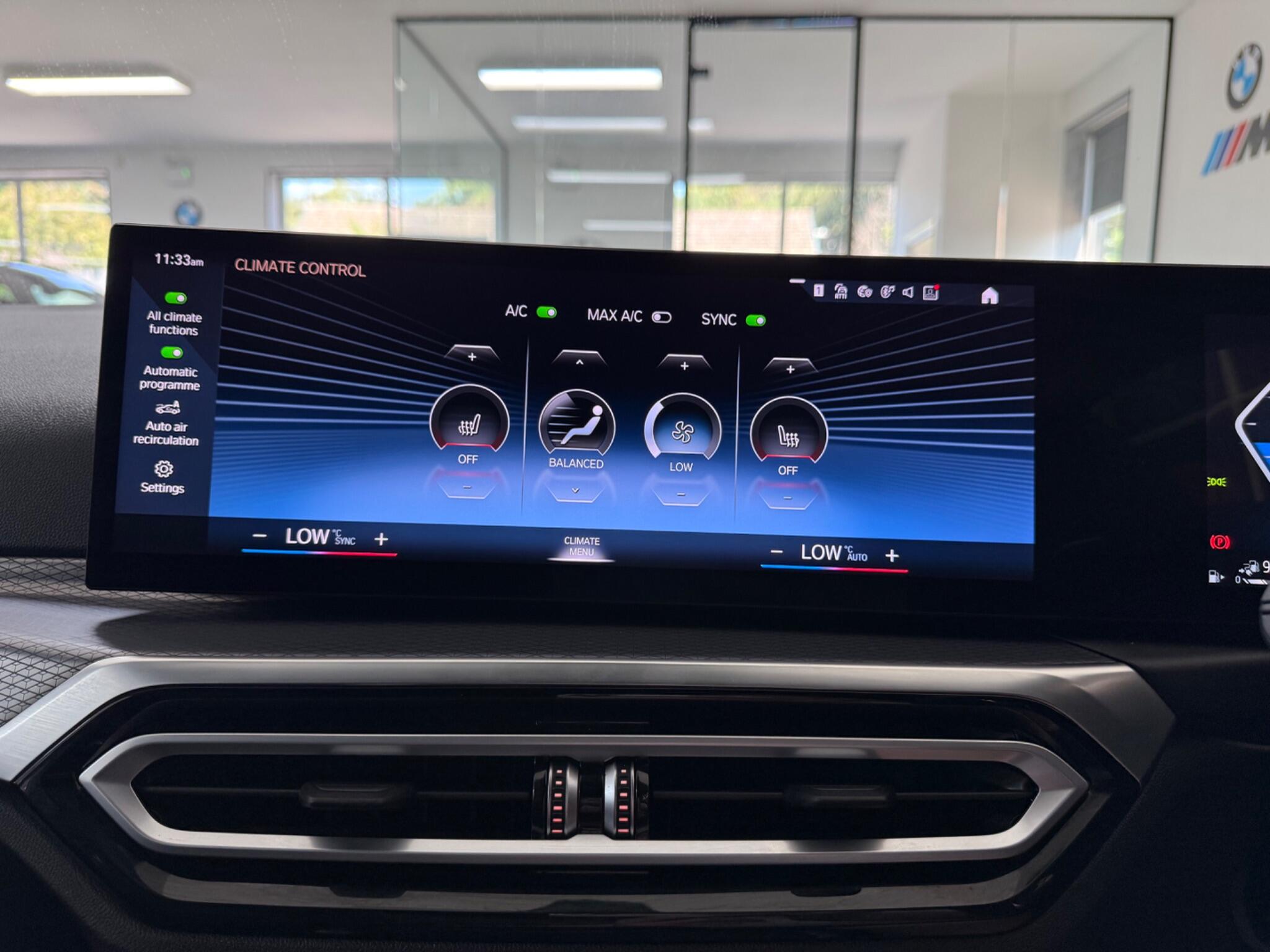 BMW 3 Series view 19