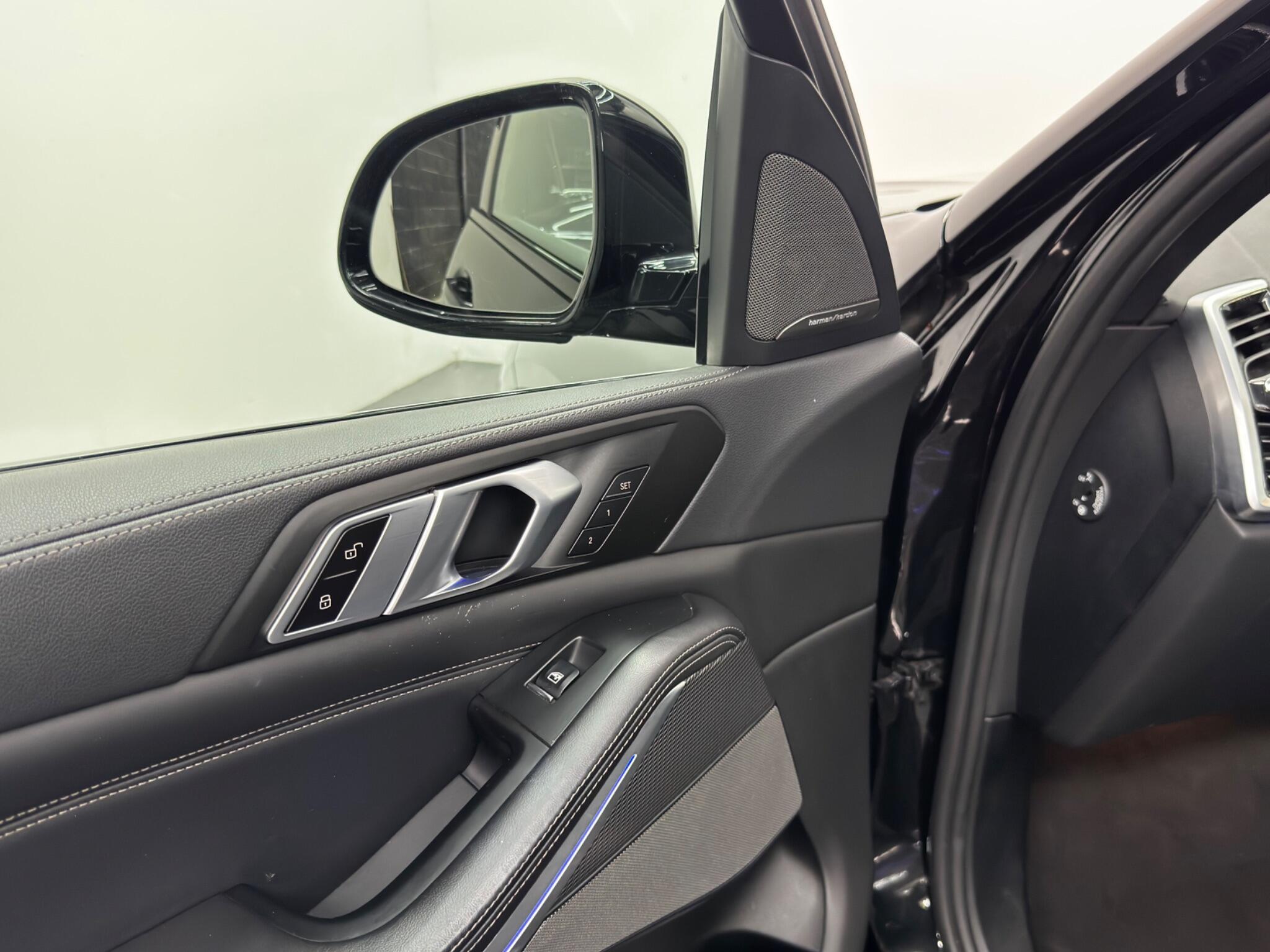 BMW X5 view 29