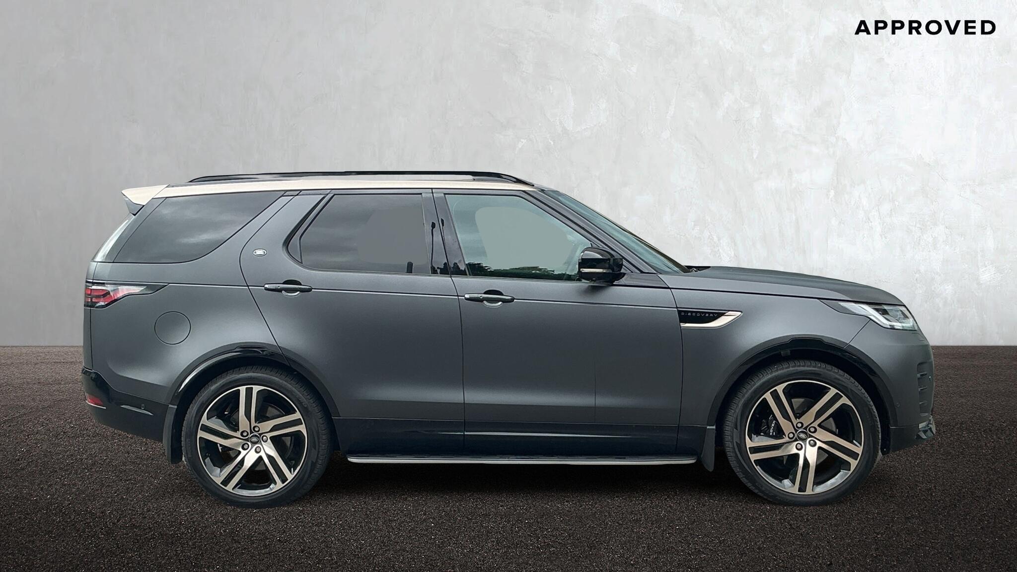 Land Rover Discovery view 5