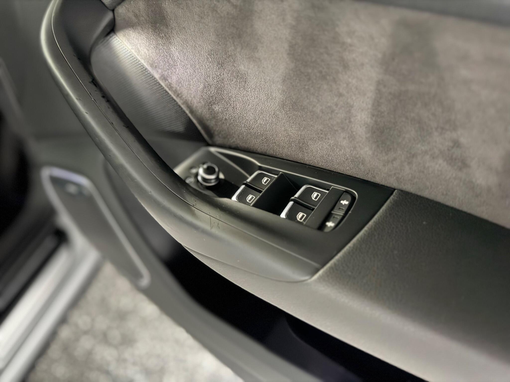 Audi Q3 view 27