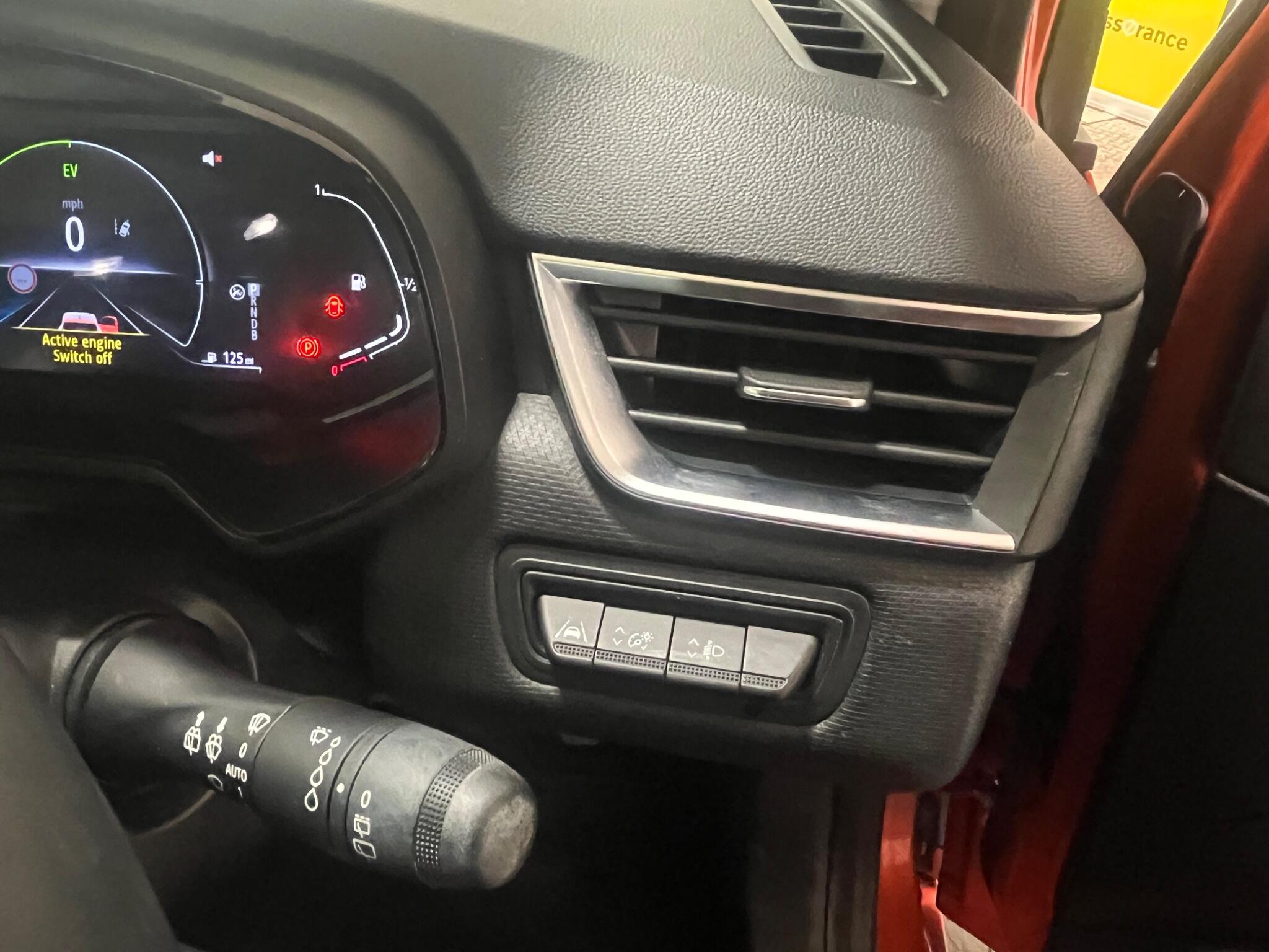 2022 Renault Clio 1.6 E-TECH Evolution Auto Euro 6 (s/s) 5dr • 33,021 miles image 21