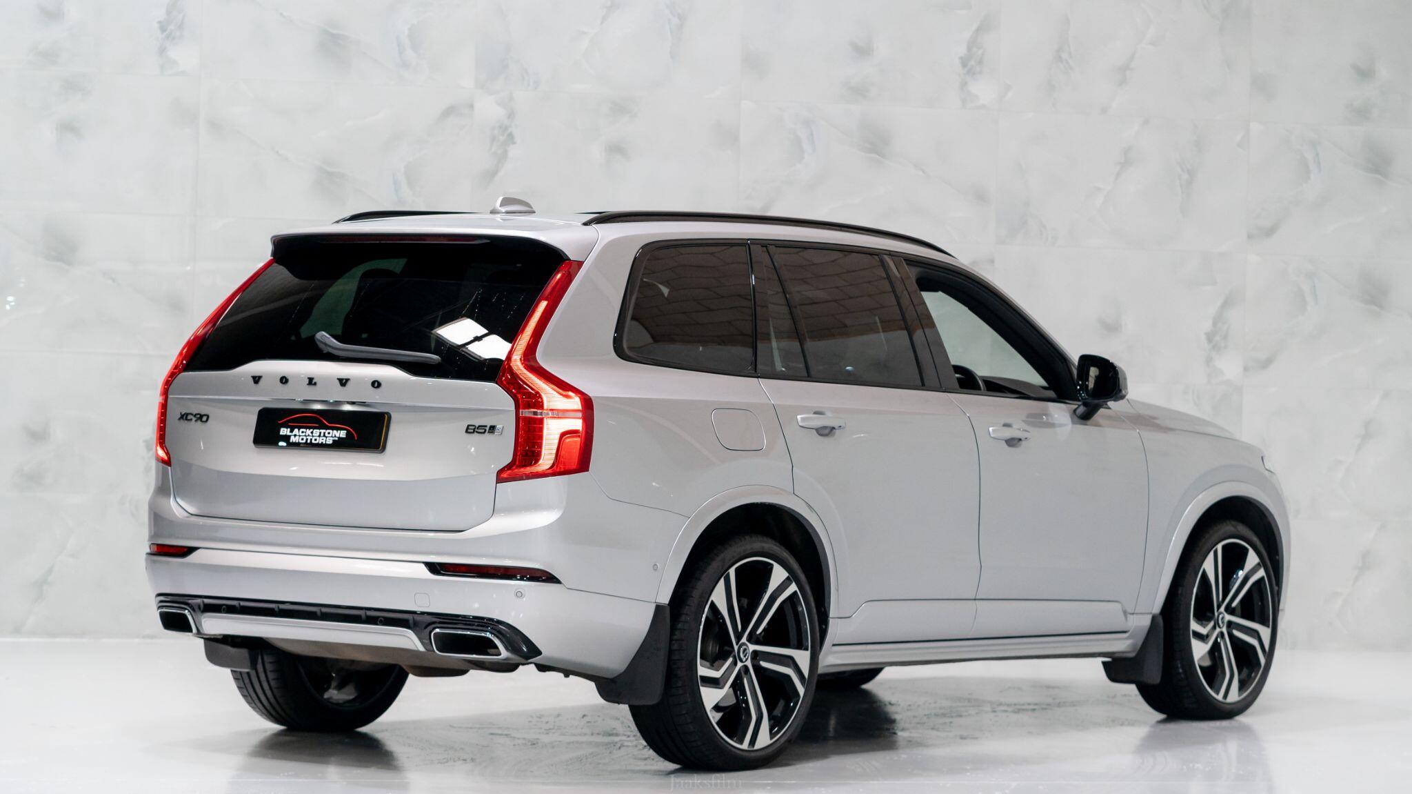 Volvo XC90 view 7