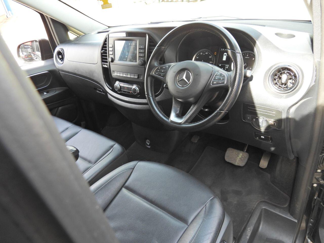 Mercedes-Benz Vito view 24