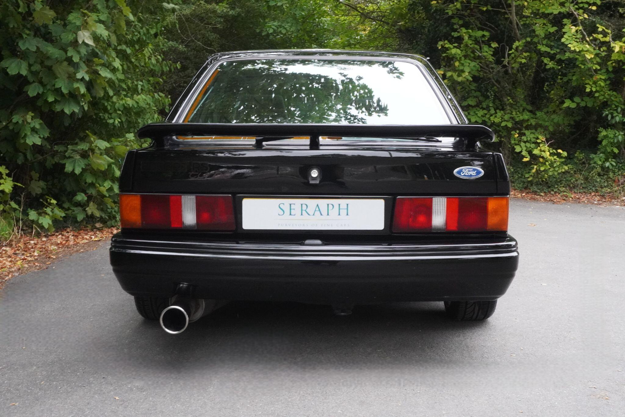 Ford Escort view 7