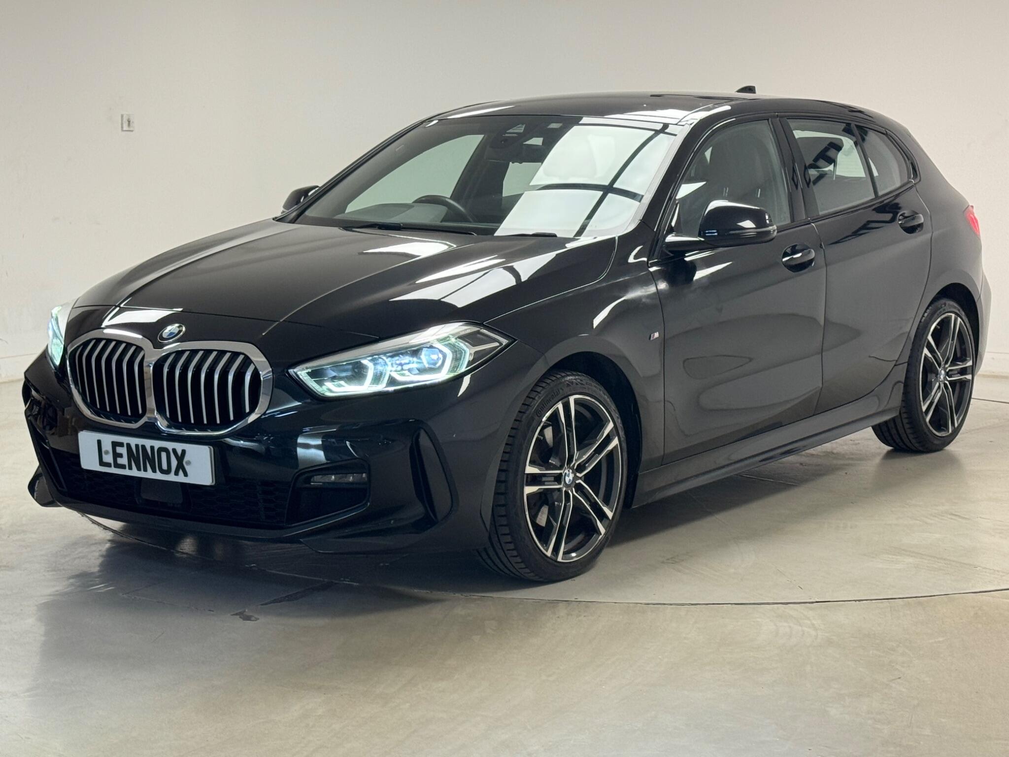 BMW 1 Series view 3