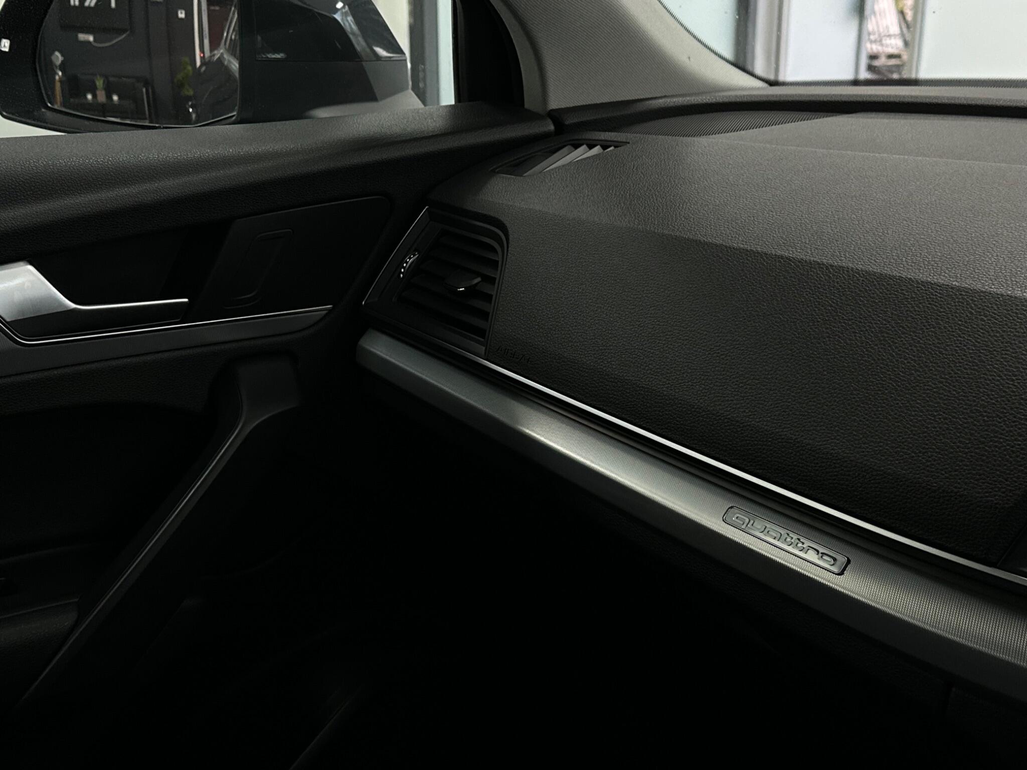Audi Q5 view 24