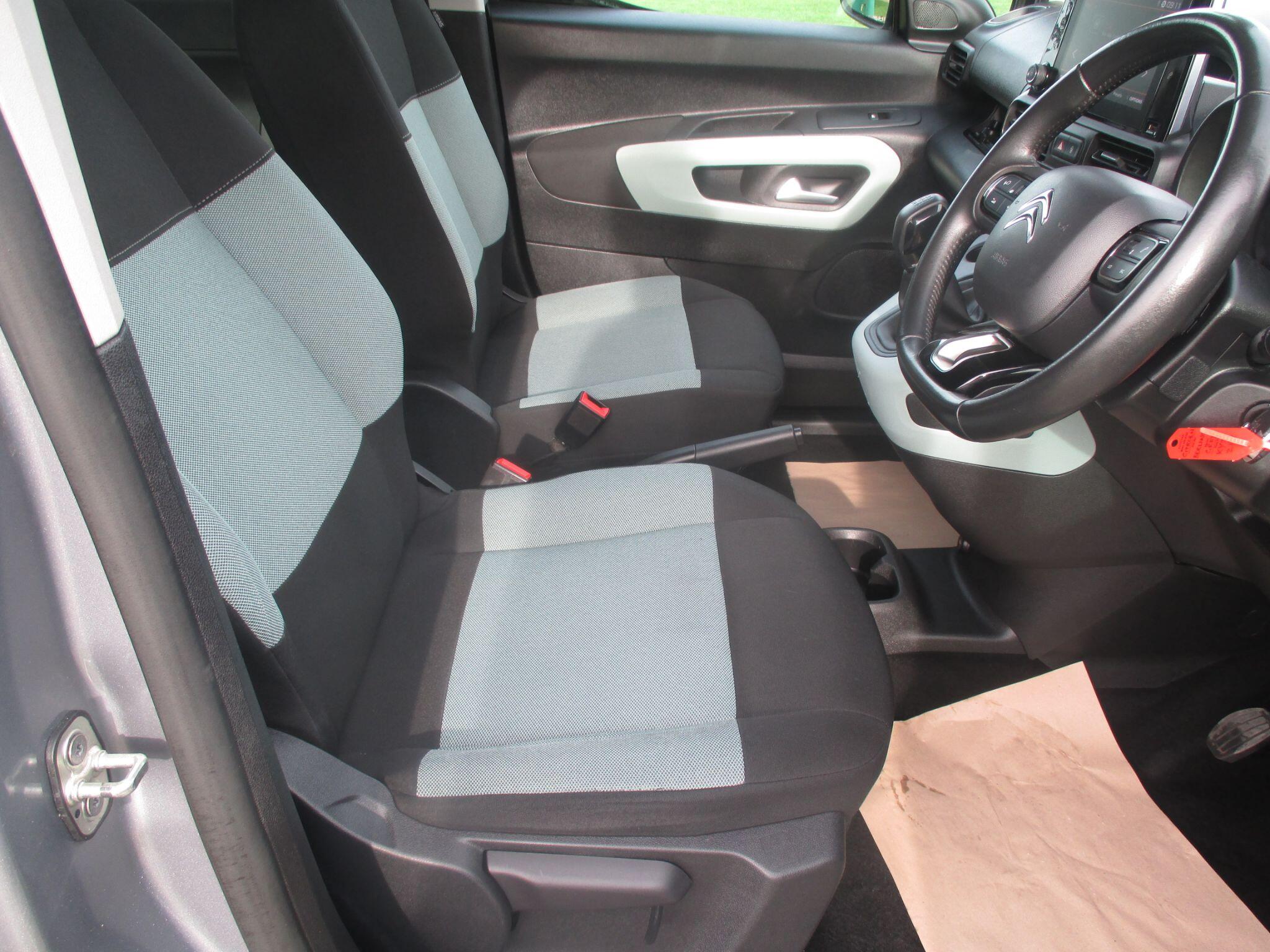 Citroen Berlingo view 22
