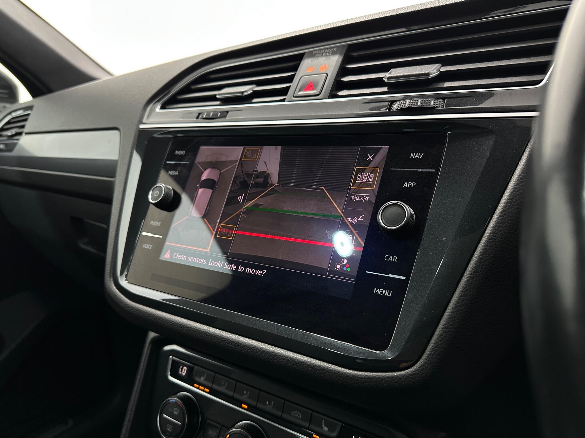 Volkswagen Tiguan view 24