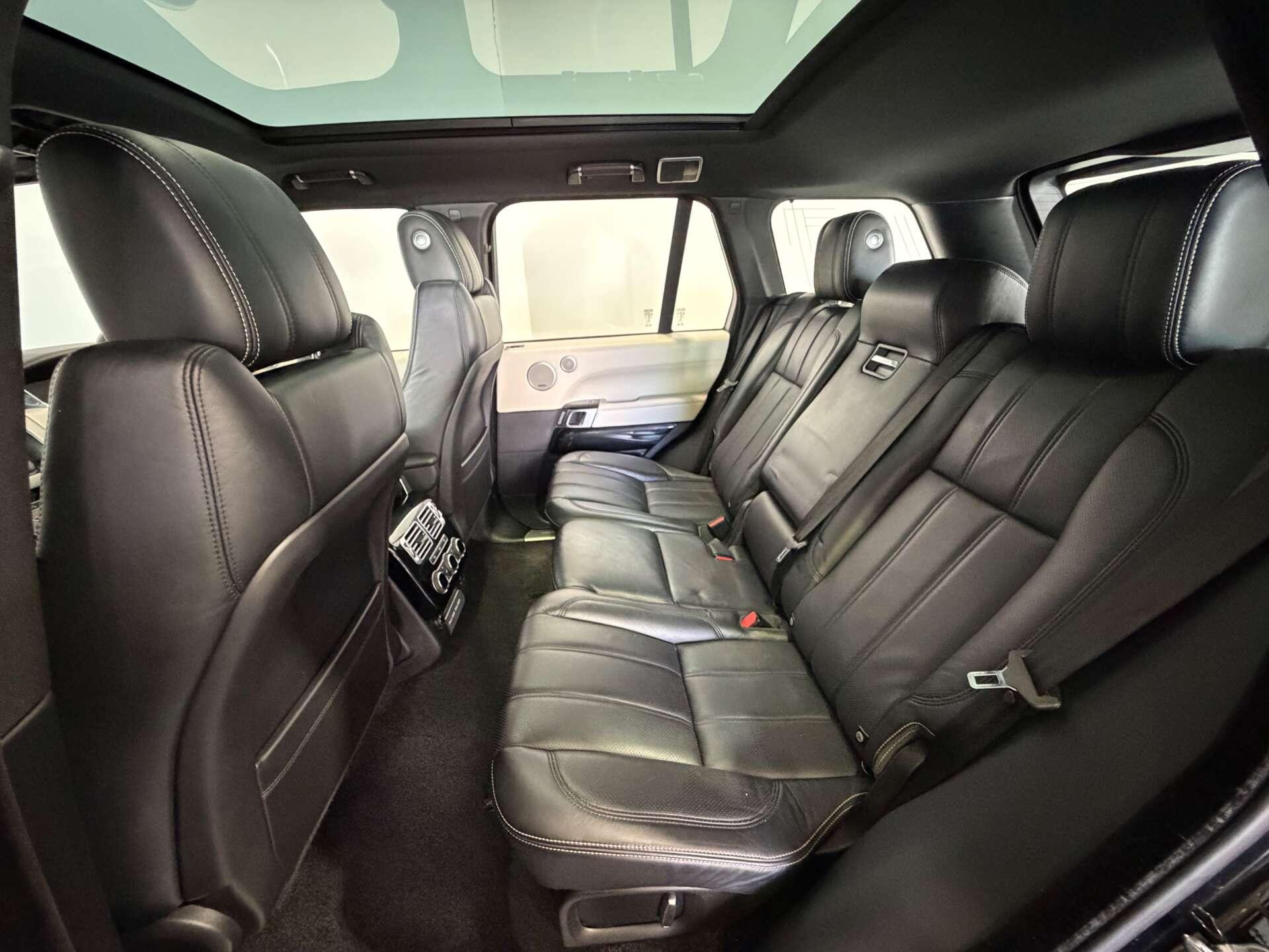 Land Rover Range Rover view 66