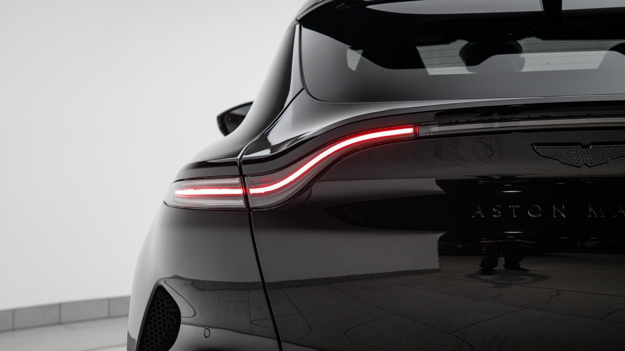 Aston Martin DBX view 19