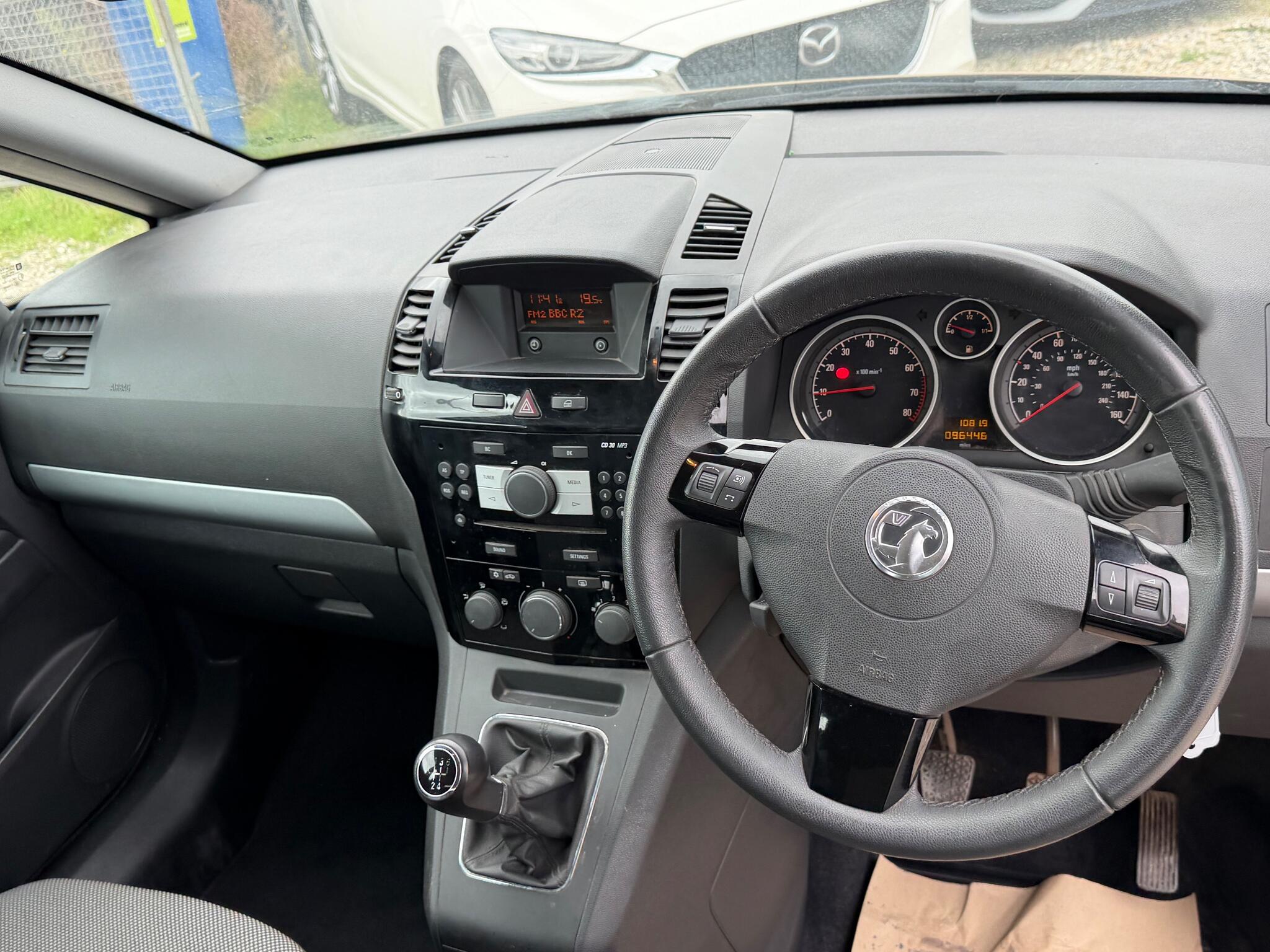 Vauxhall Zafira view 13