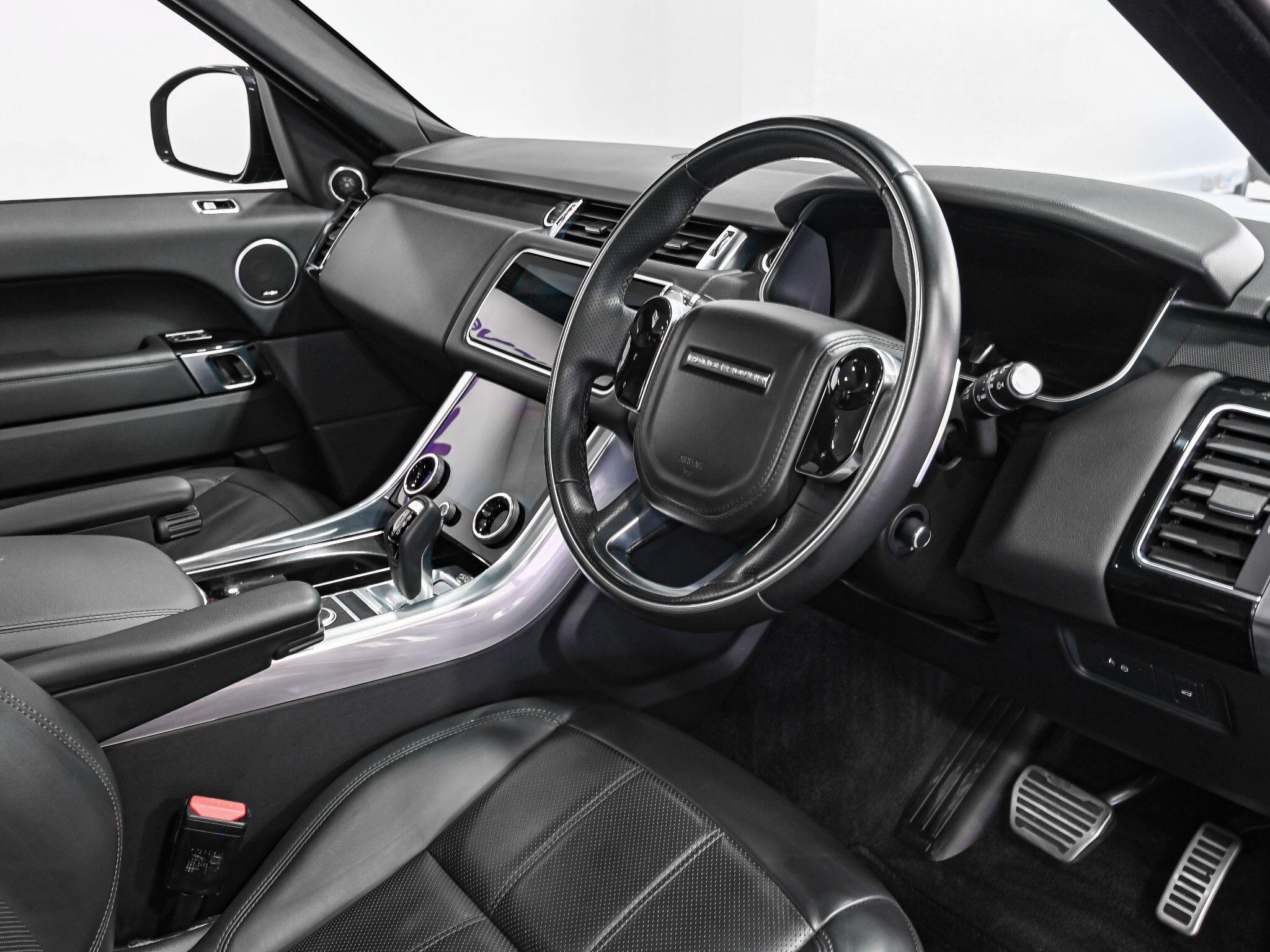 Land Rover Range Rover Sport view 2