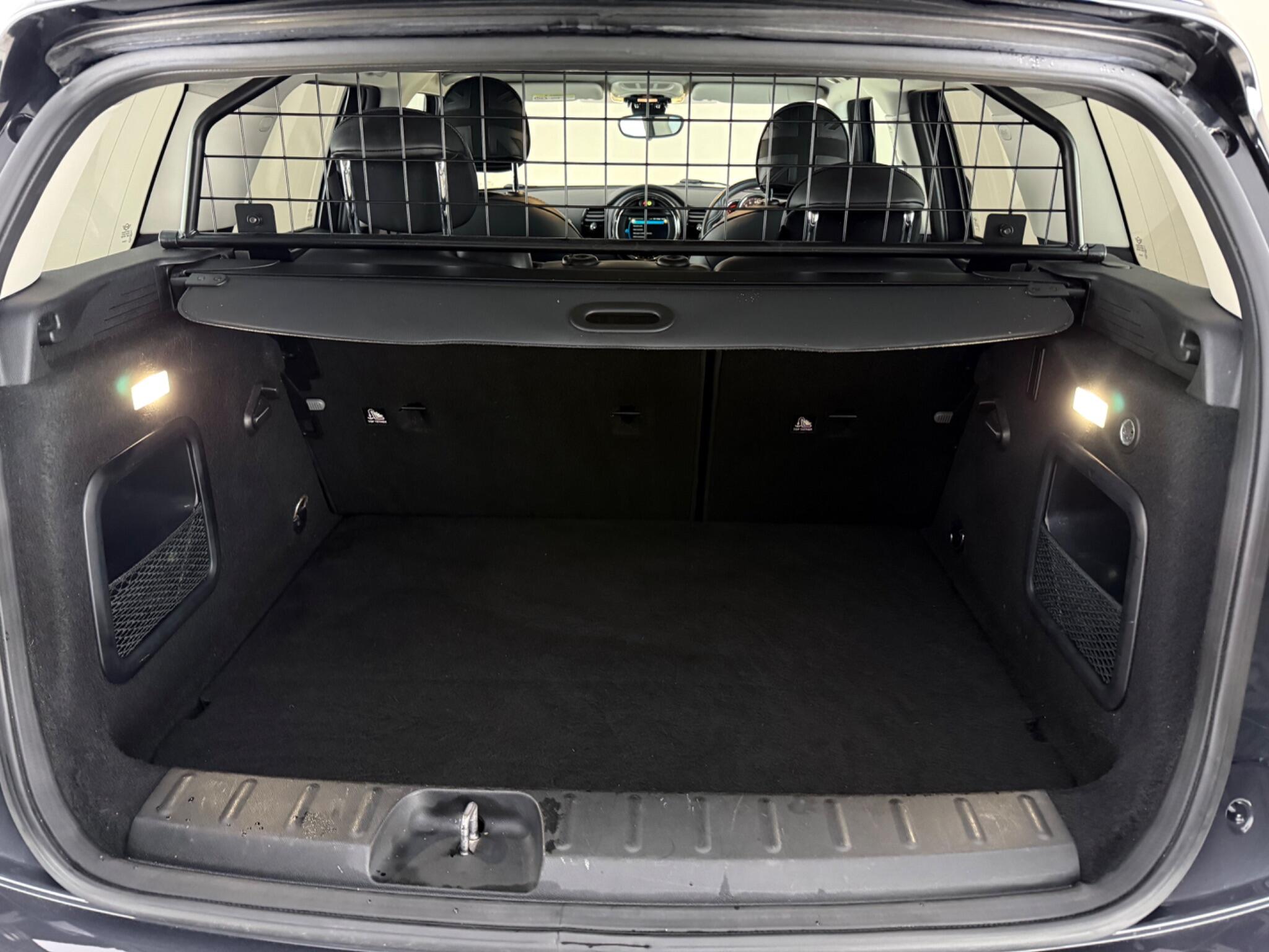 Mini Clubman view 10