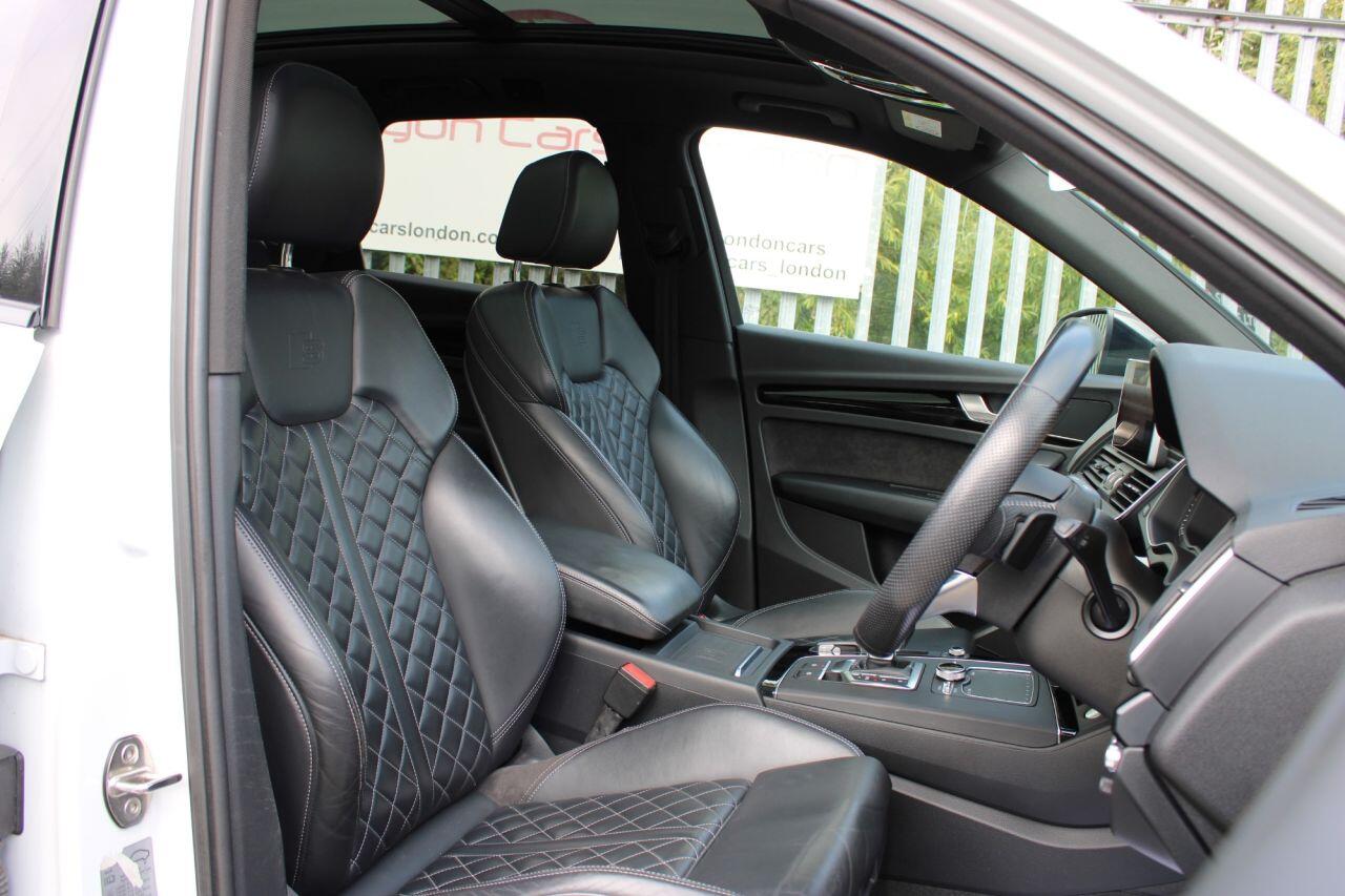 Audi Q5 view 14