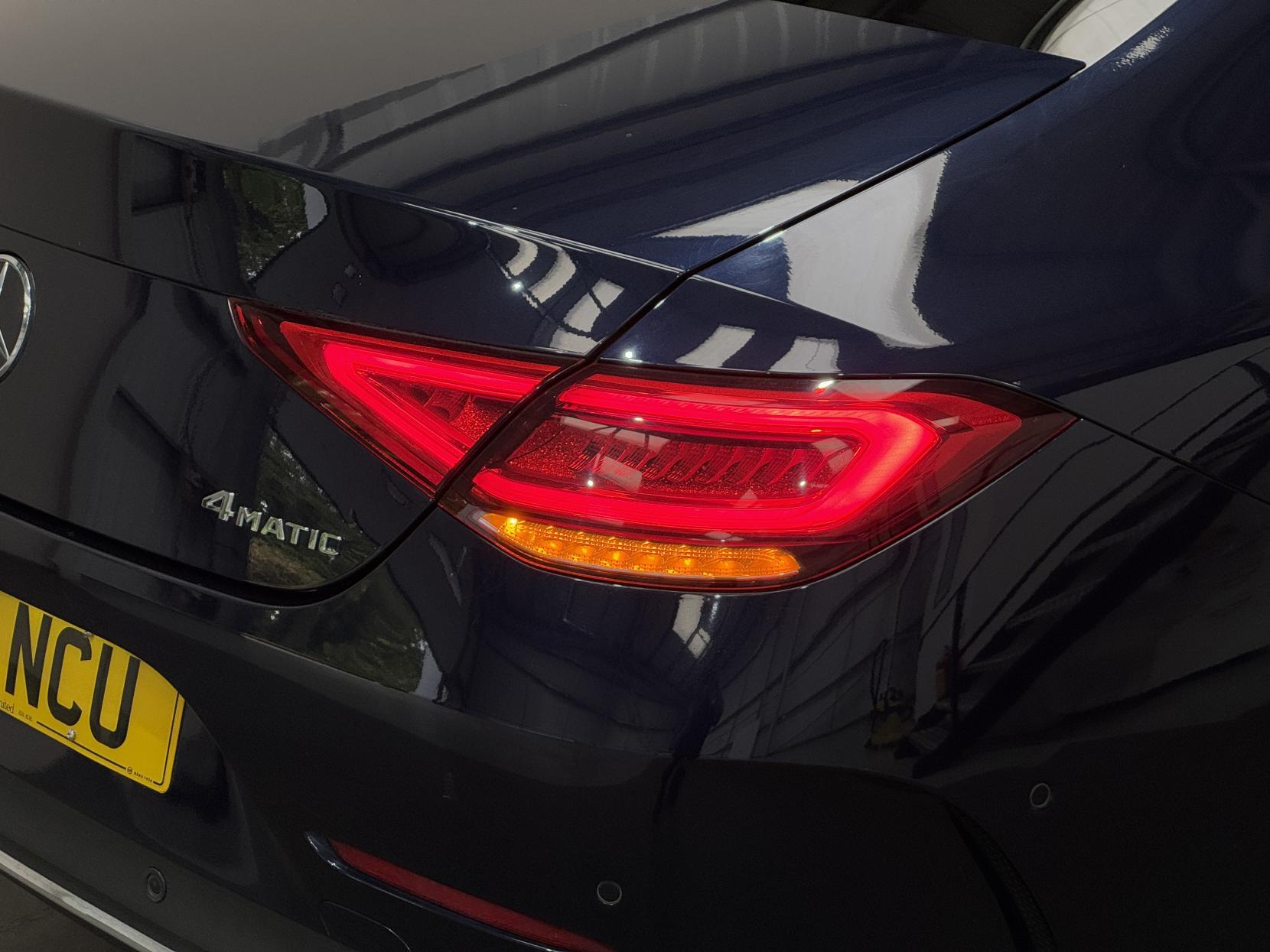 Mercedes-Benz CLS view 16