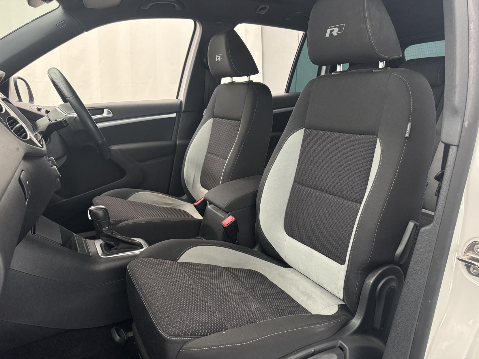 Volkswagen Tiguan view 64
