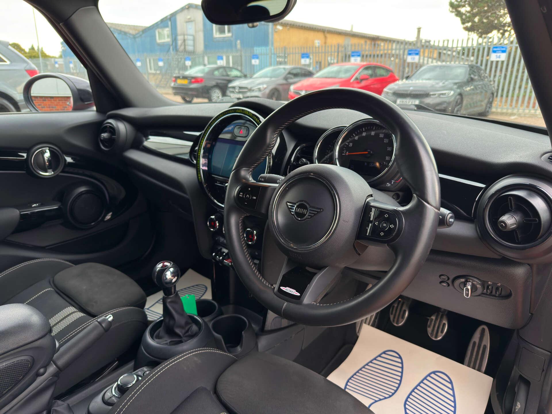 Mini Cooper view 14