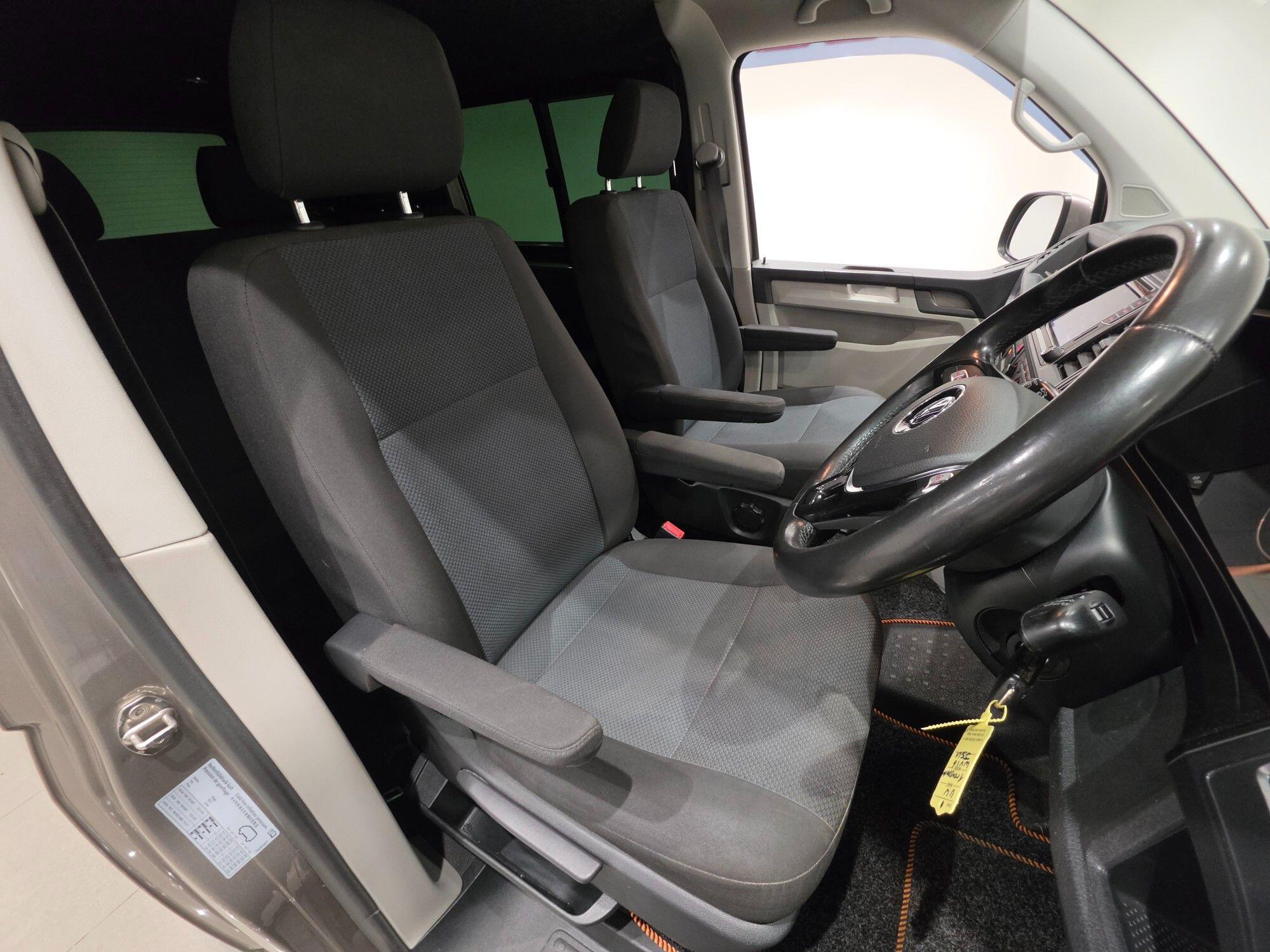 Volkswagen Transporter view 98