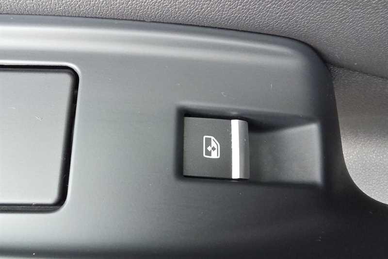 Audi Q7 view 28