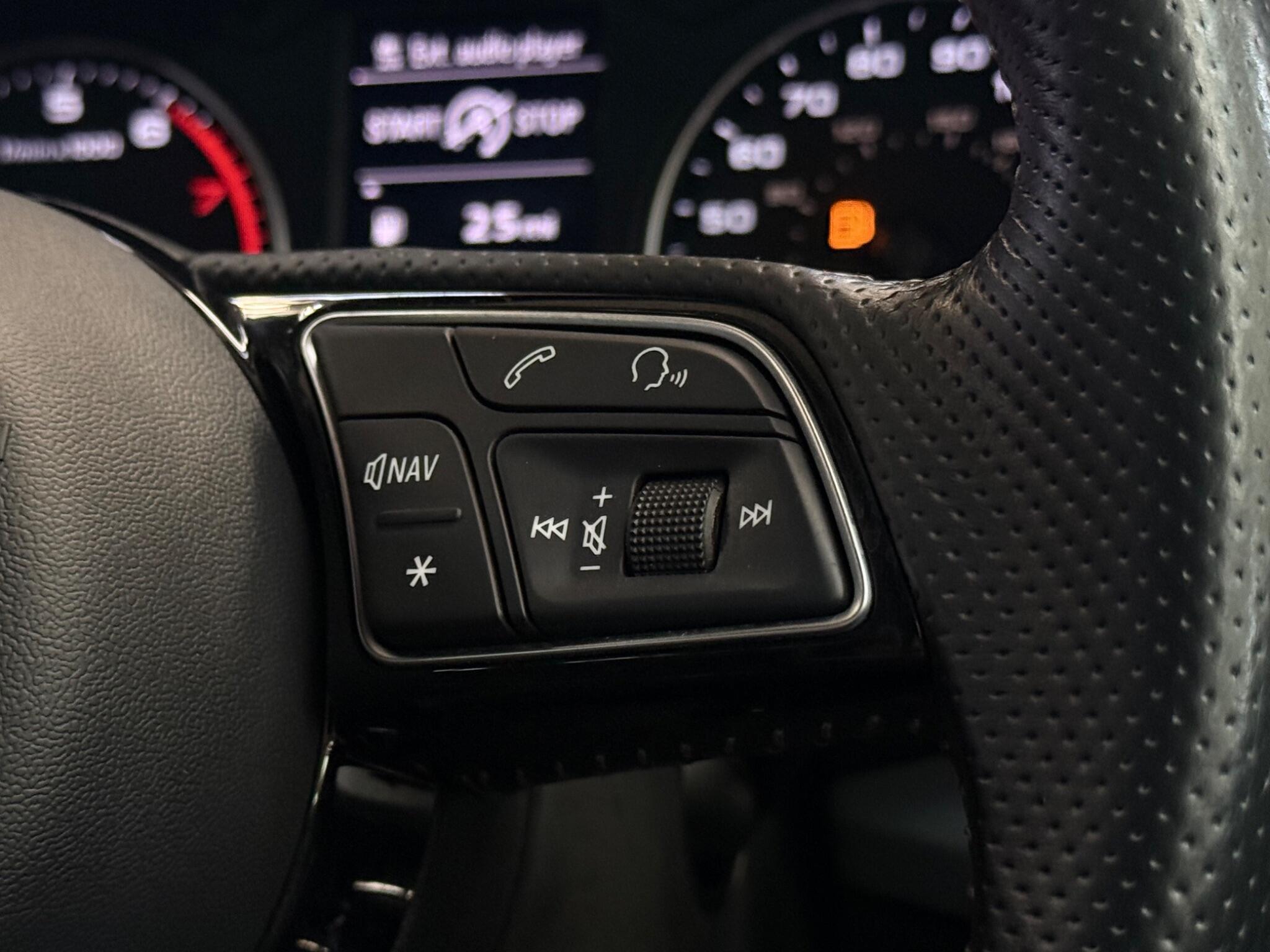 Audi Q2 view 17