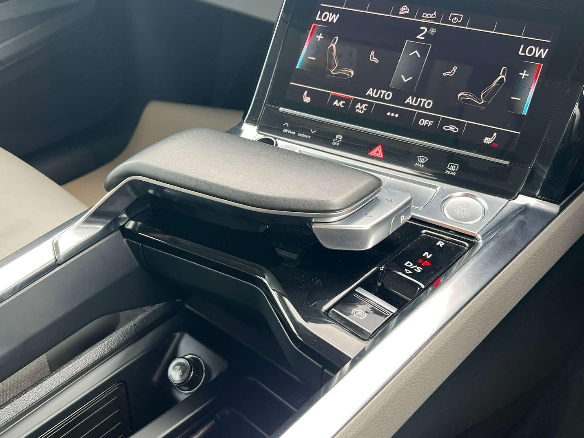 Audi E-Tron view 42