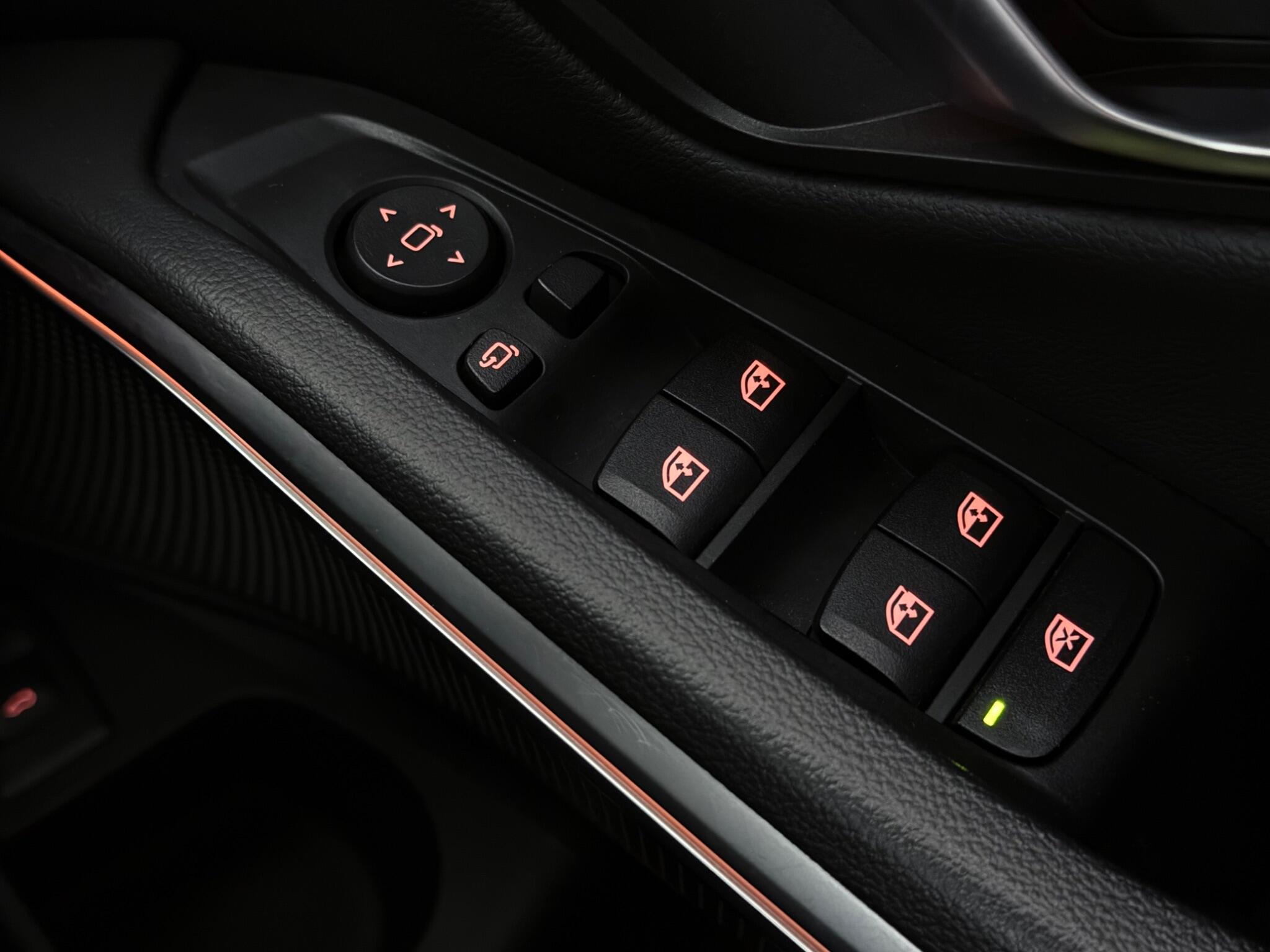 BMW 3 Series view 32
