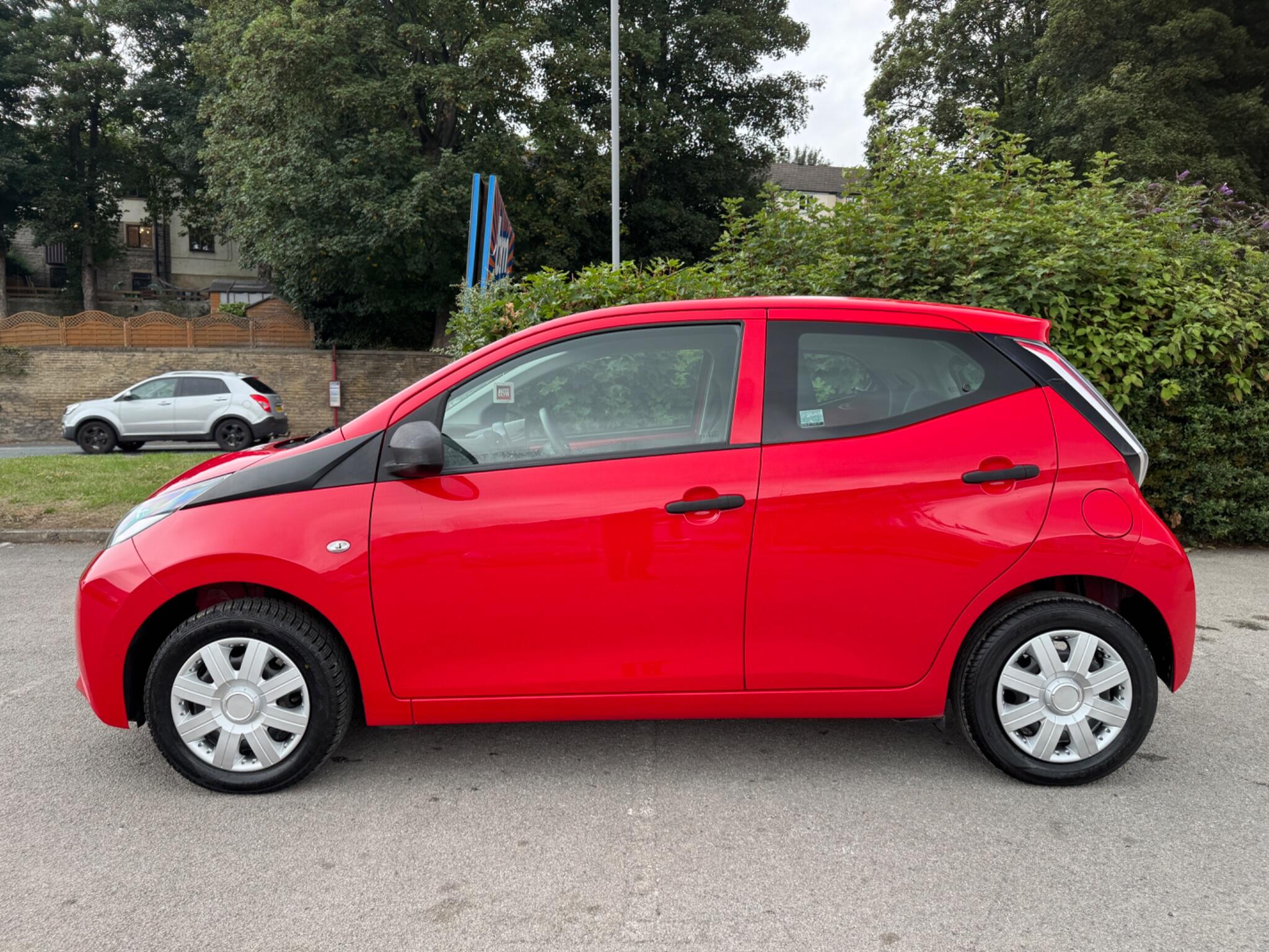 Toyota Aygo view 8