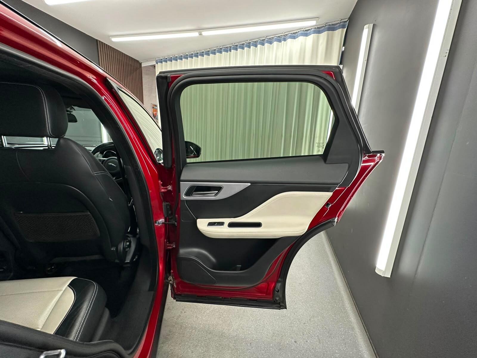 Jaguar F-Pace view 19