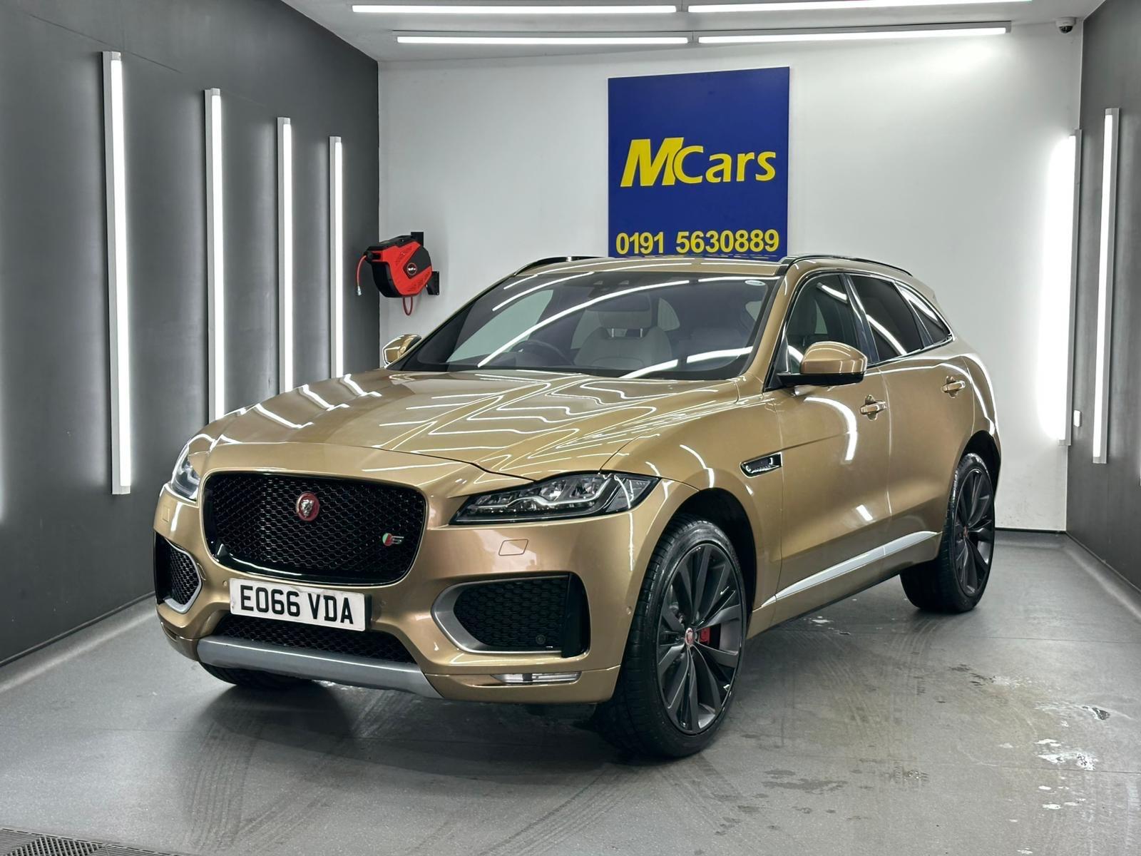 Jaguar F-Pace view 3
