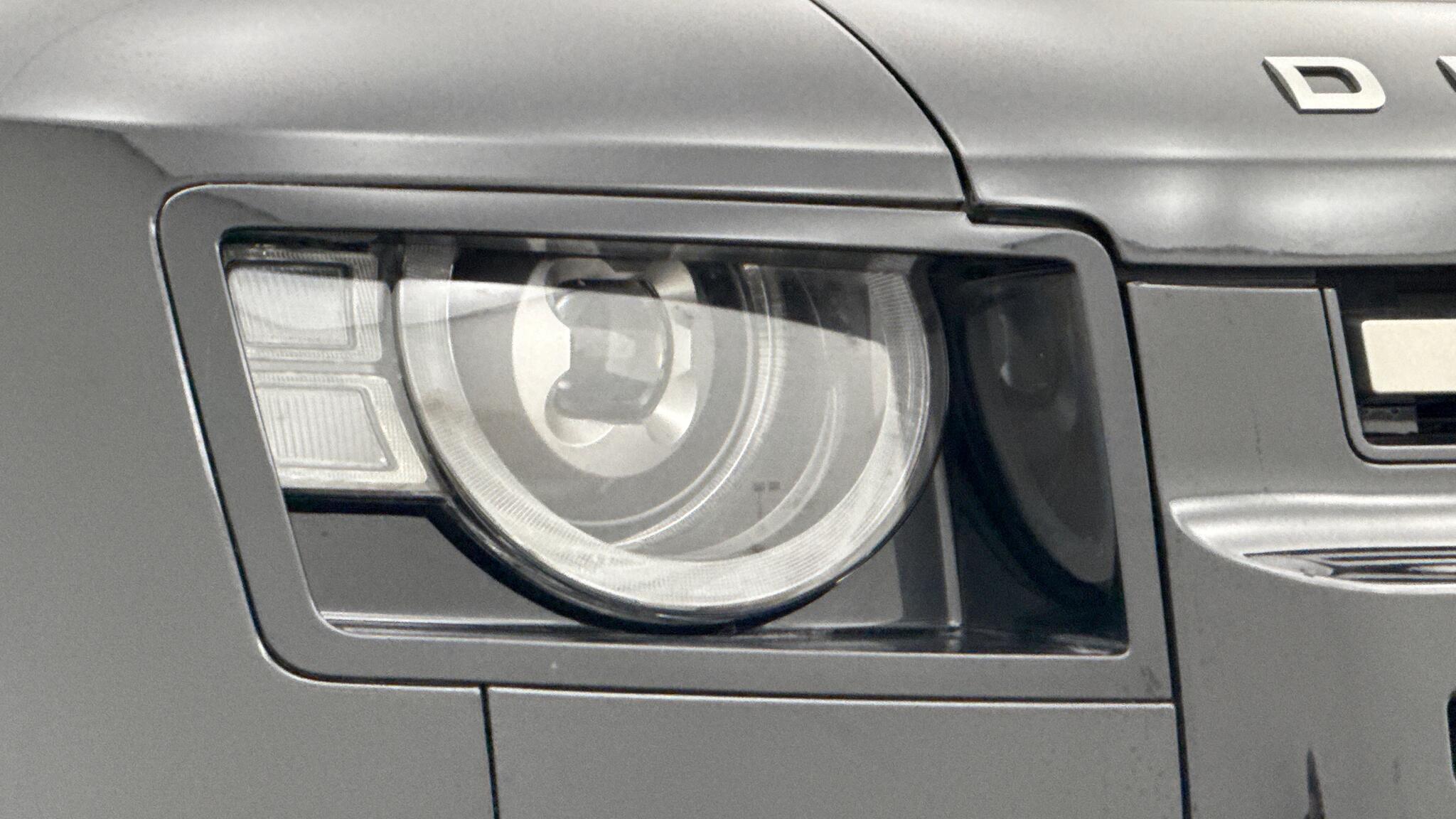 Land Rover Defender view 17