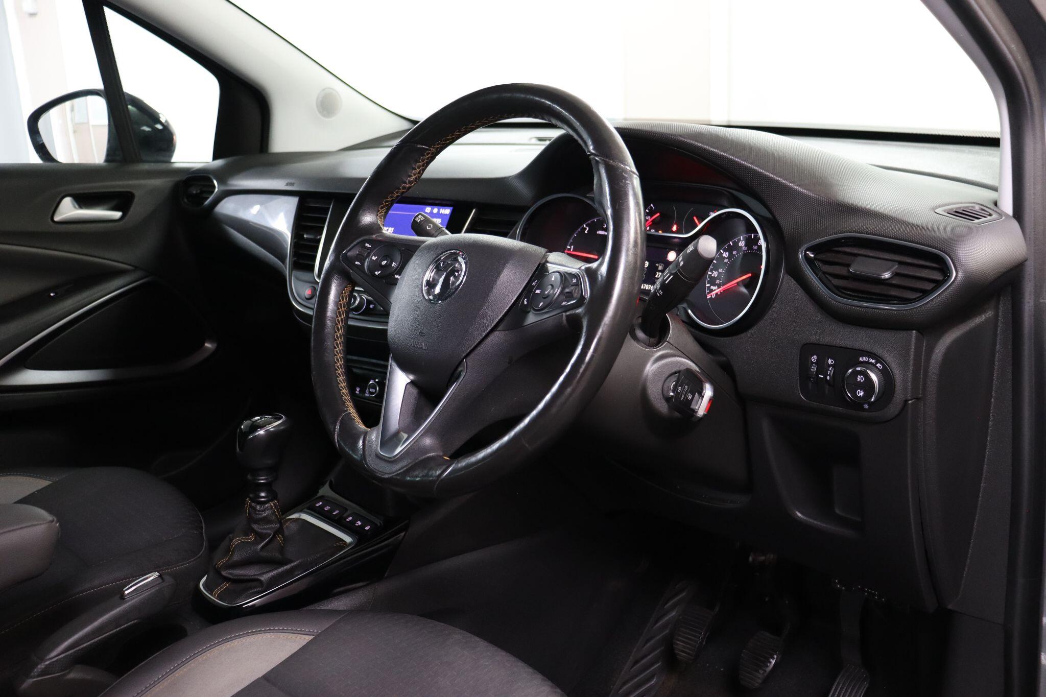 Vauxhall Crossland X view 5