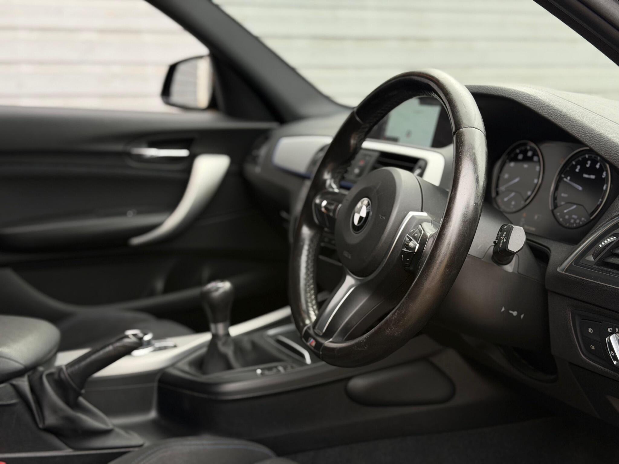 BMW 1 Series view 13
