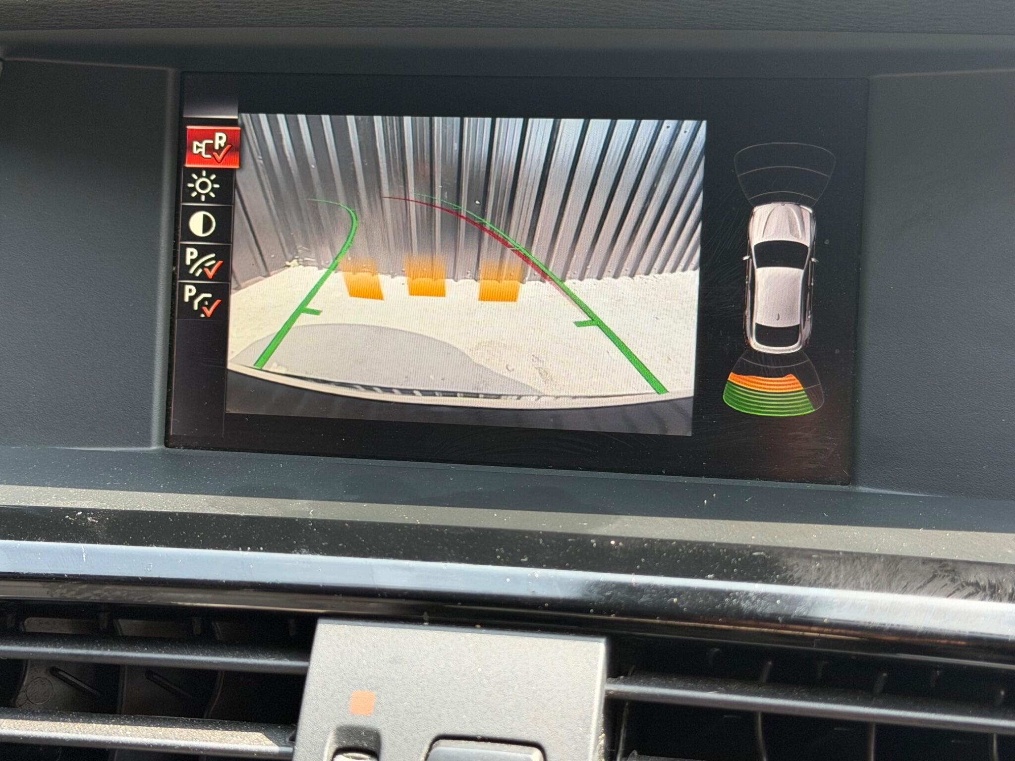 BMW X4 view 24
