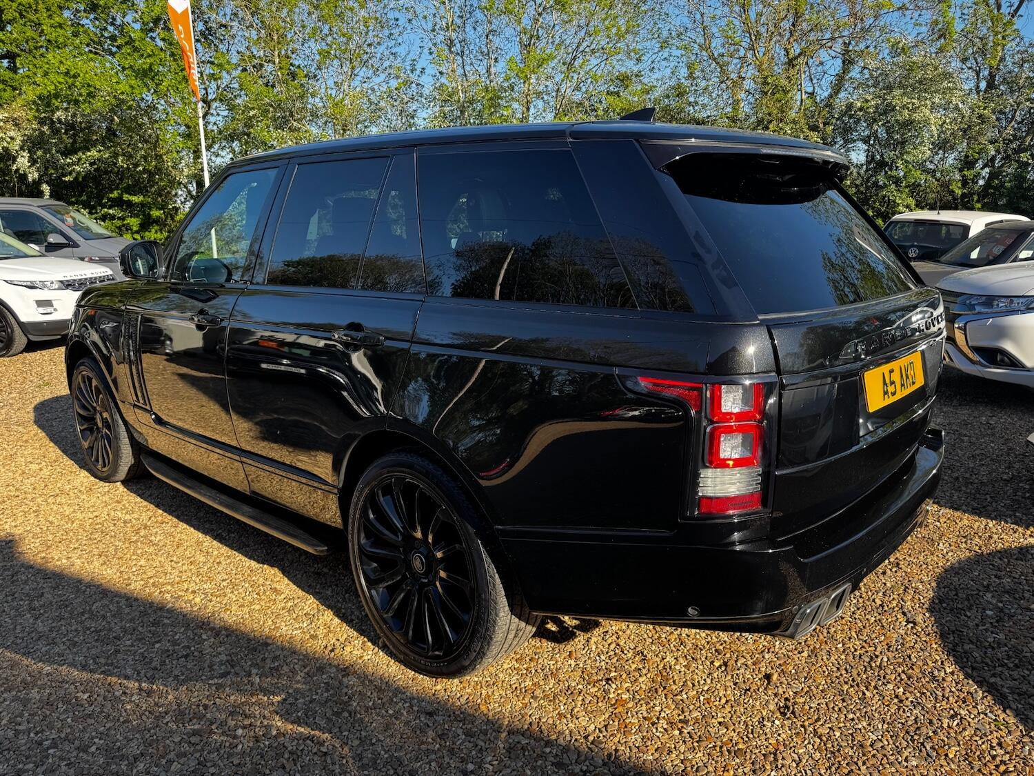 Land Rover Range Rover view 14