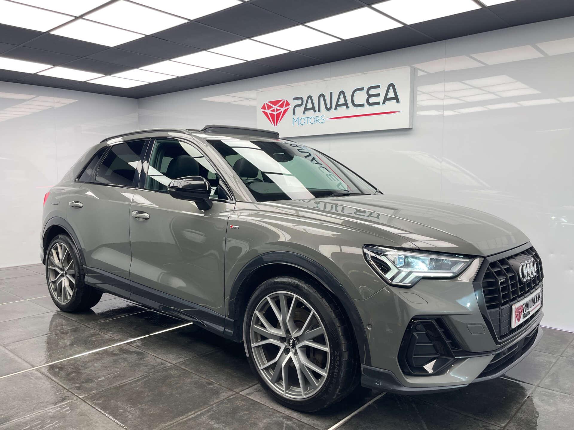 Audi Q3 view 5