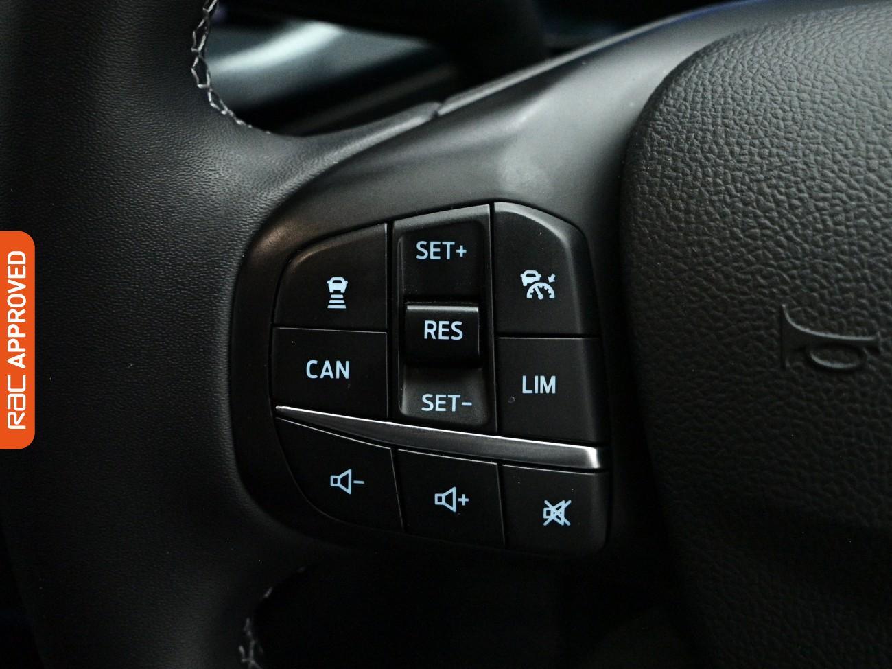 Ford Focus view 23