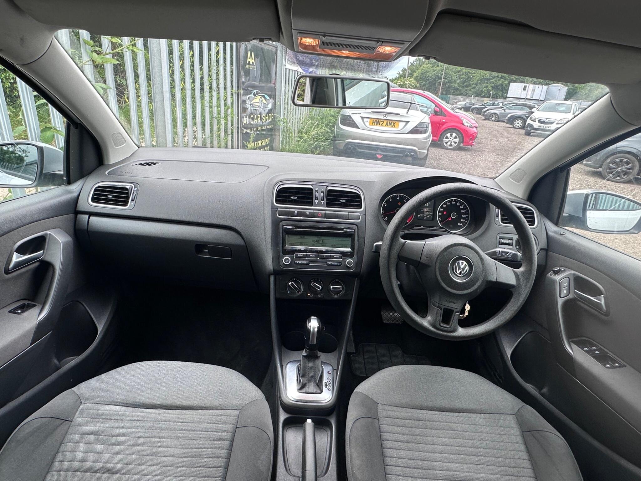 2011 Volkswagen Polo image 19