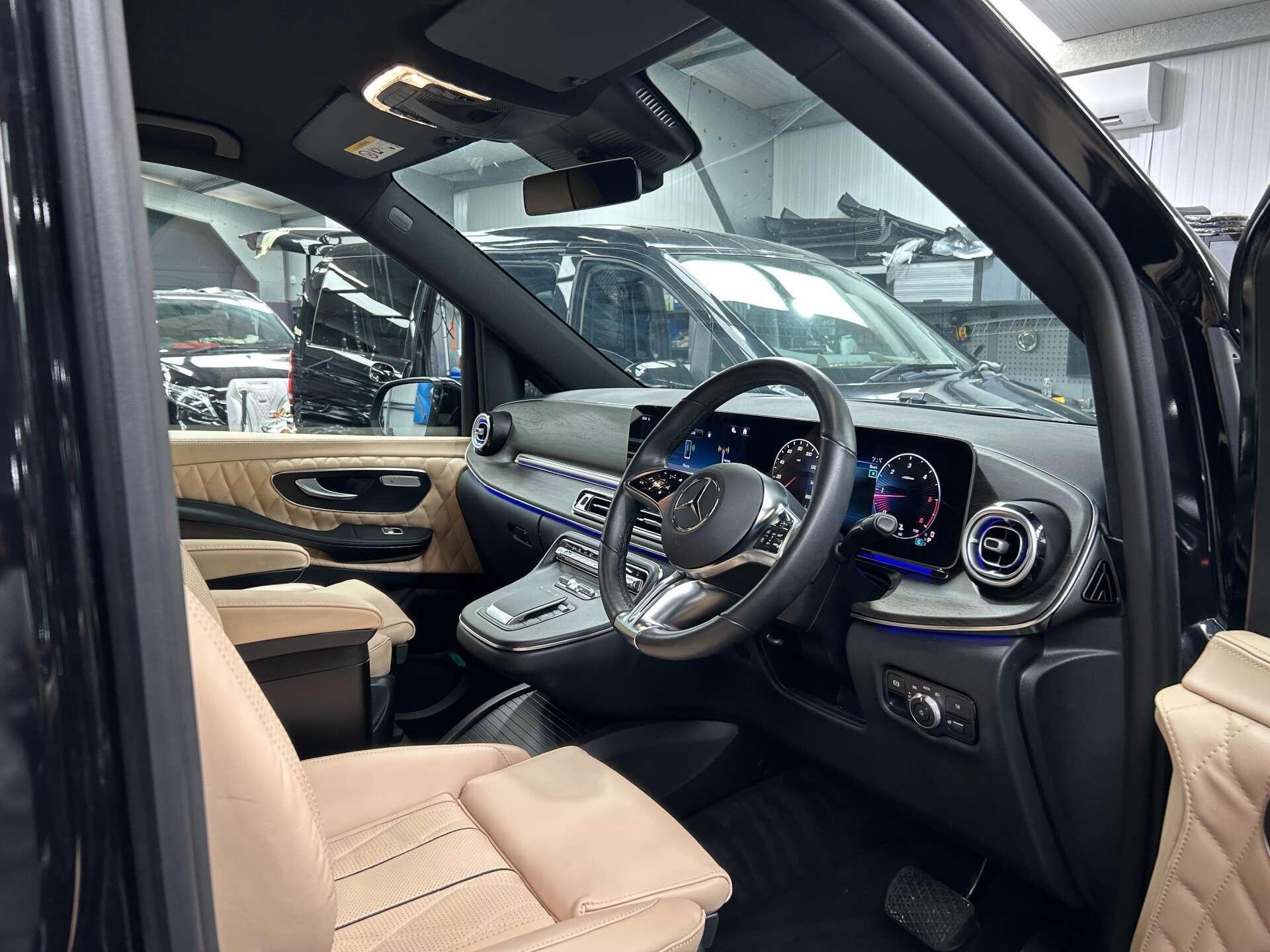 Mercedes-Benz V Class view 48